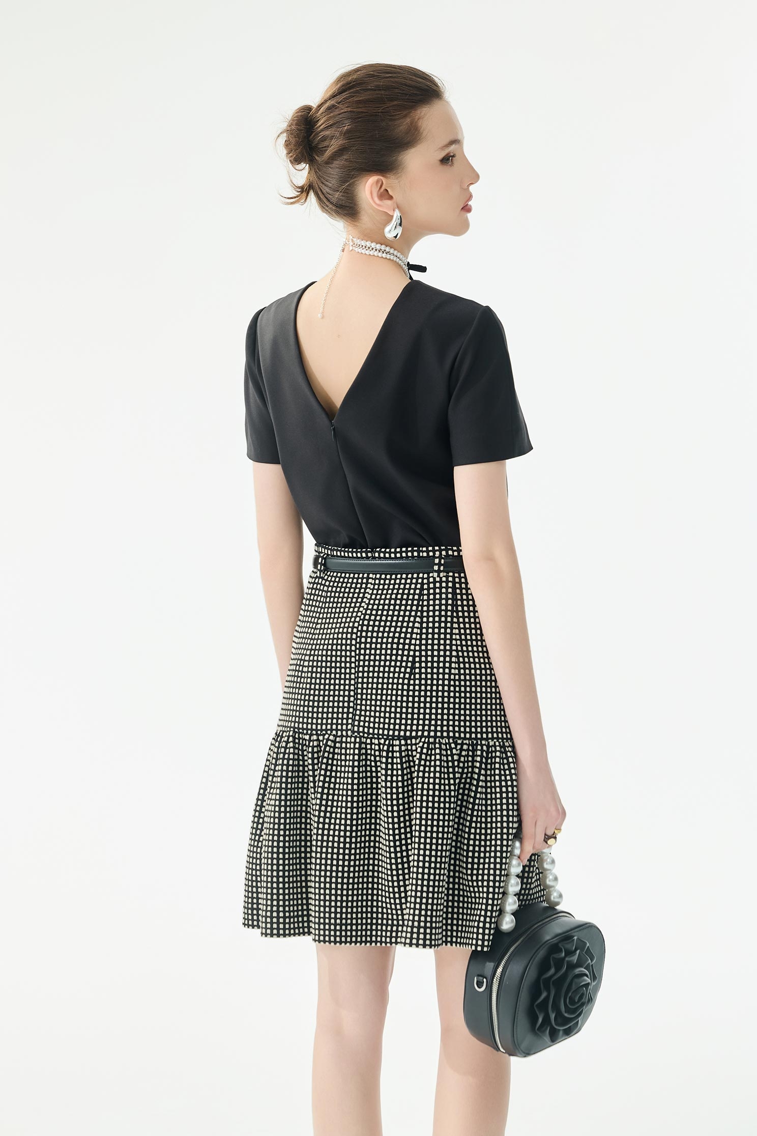 黑白格彈性俏麗短裙黑白格彈性俏麗短裙,春夏穿搭,珍珠,短裙