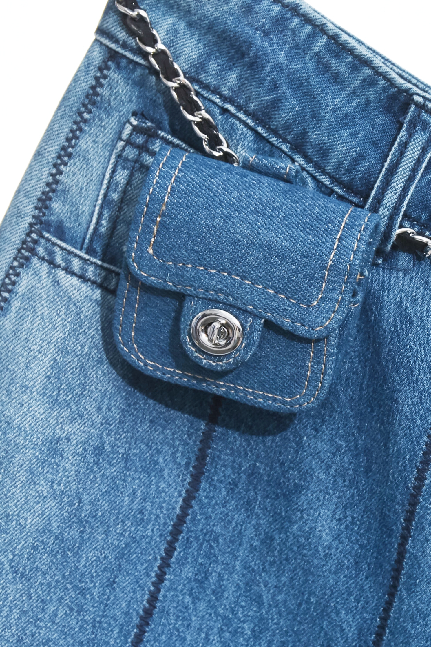 漸層水洗刺繡線牛仔裙漸層水洗刺繡線牛仔裙,刺繡,春夏穿搭,牛仔,牛仔裙