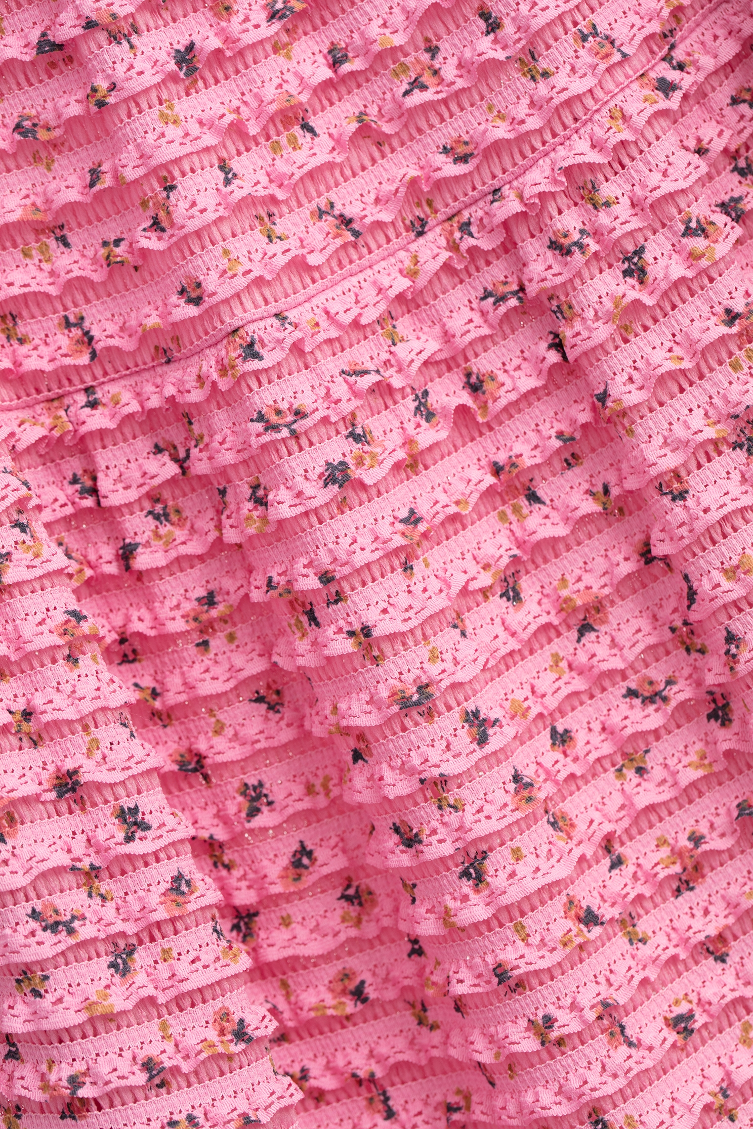 仙客萊粉蕾絲長裙仙客萊粉蕾絲長裙,春夏穿搭,約會特輯,蕾絲,蕾絲裙,長裙