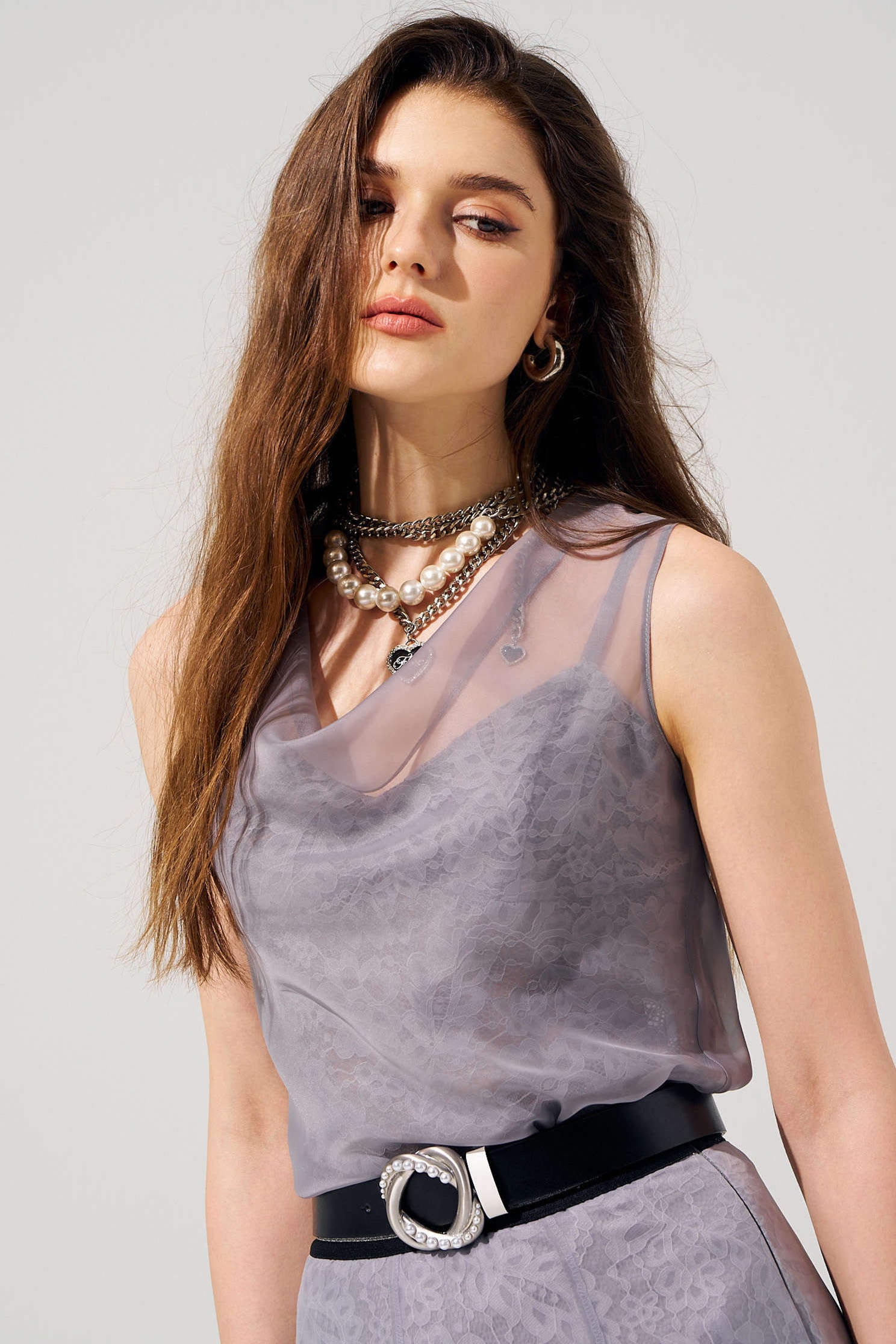 高級灰類烏干襯蕾絲裙高級灰類烏干襯蕾絲裙,春夏穿搭,紗裙,蕾絲,蕾絲裙,長裙