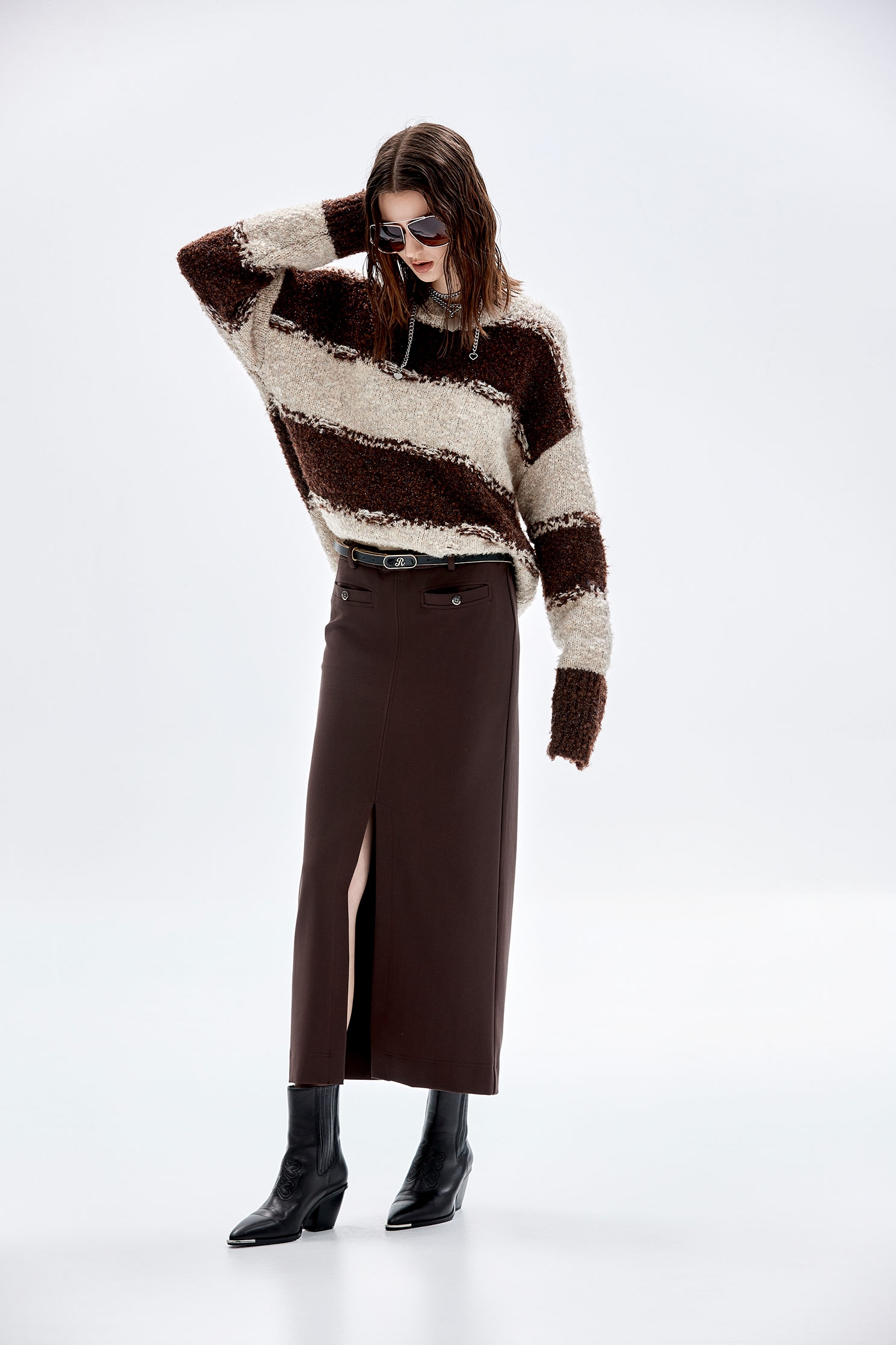 焦糖色修身開衩直筒長裙焦糖色修身開衩直筒長裙,春夏穿搭,窄裙