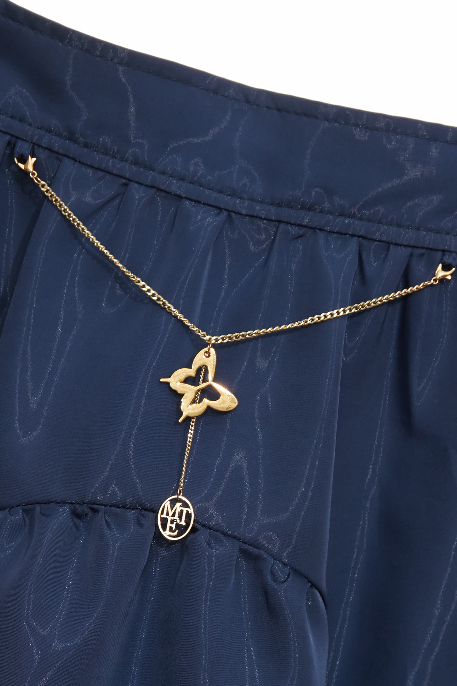 日蝕藍色復古宮廷風長裙日蝕藍色復古宮廷風長裙,人氣商品,春夏穿搭,時髦成套搭配,約會特輯,網裙,長裙