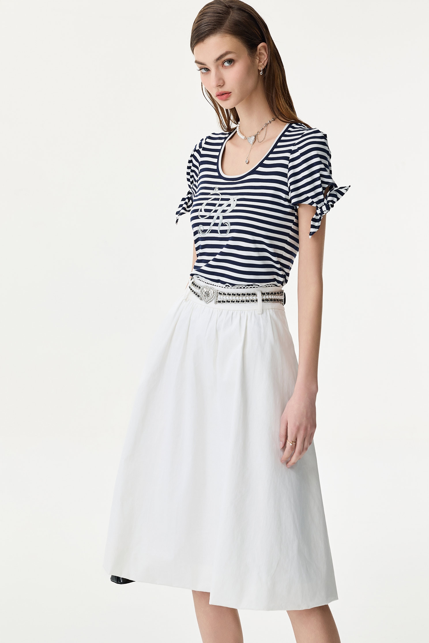 亮白色降落傘裙亮白色降落傘裙,人氣商品,春夏穿搭,白色裙子,約會特輯,網裙,蕾絲,長裙