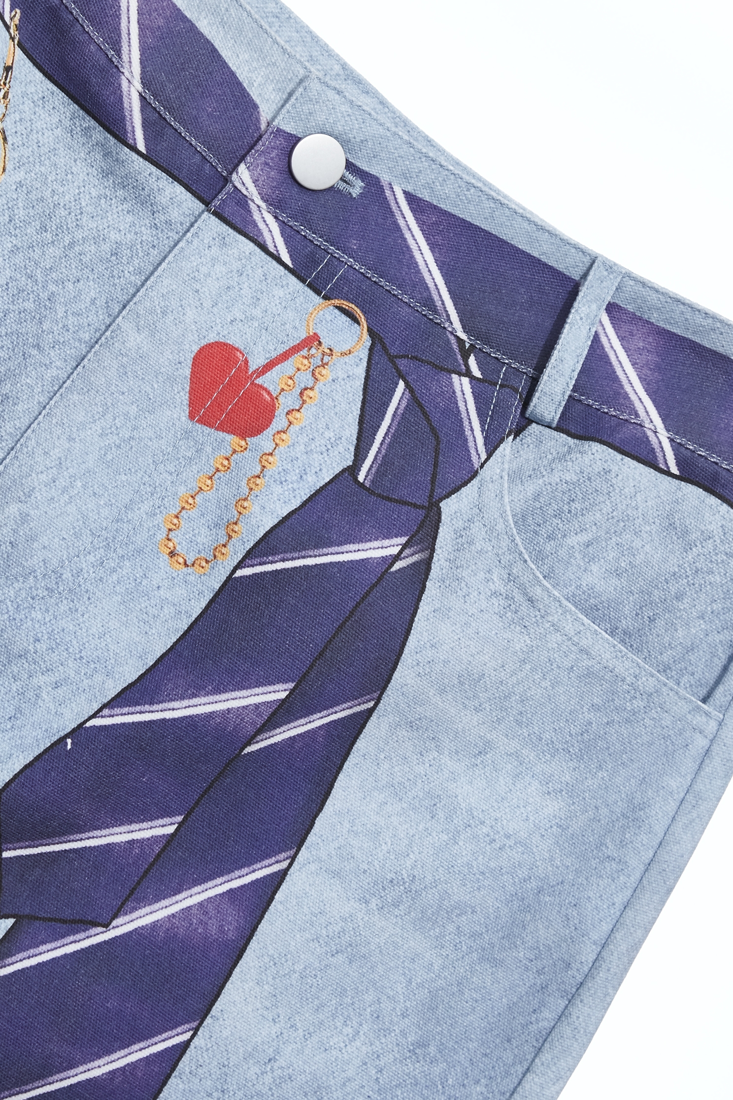 綴領帶與吊飾印花短裙綴領帶與吊飾印花短裙,春夏穿搭,牛仔,牛仔裙,短裙