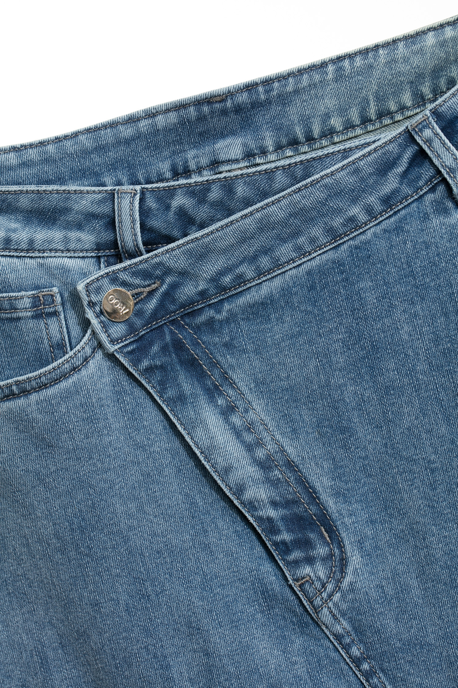 不對稱剪裁開衩牛仔裙不對稱剪裁開衩牛仔裙,牛仔,牛仔裙,秋冬穿搭