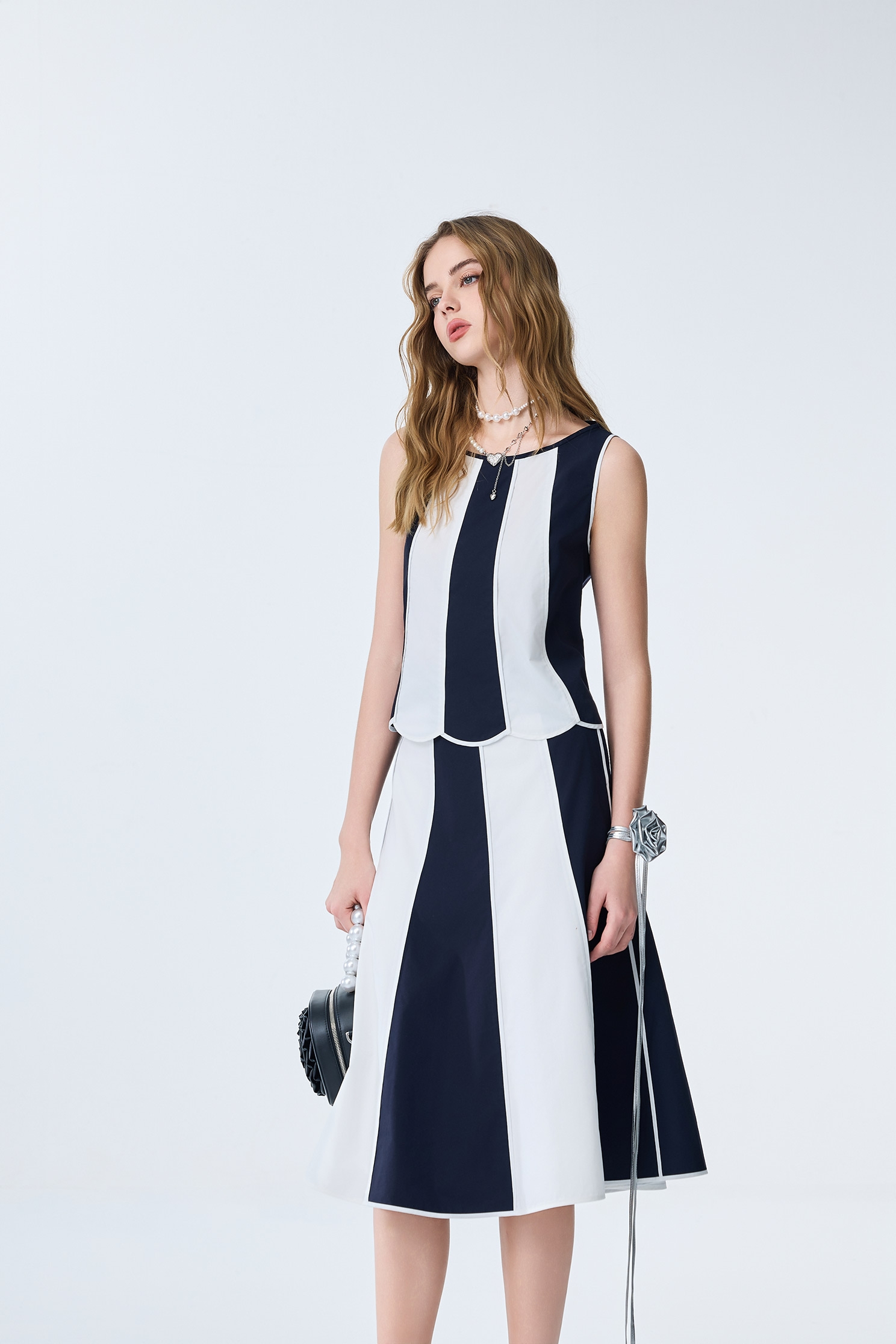 海洋洞穴色拼接配色造型長裙海洋洞穴色拼接配色造型長裙,人氣商品,春夏穿搭,時髦成套搭配,長裙