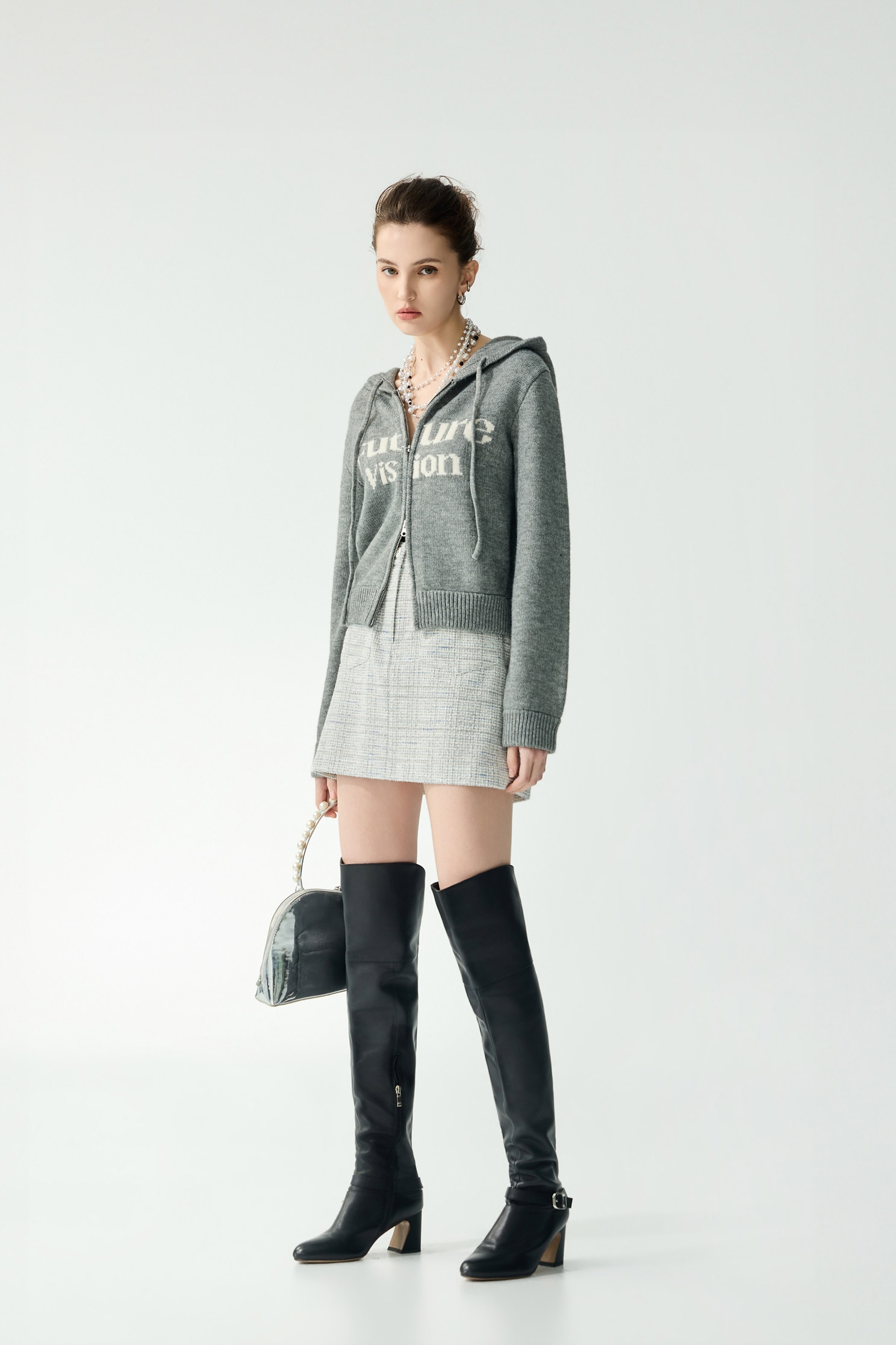 丁香灰花紗貼袋短裙丁香灰花紗貼袋短裙,上班OL穿搭,小香風,春夏穿搭,時髦成套搭配,短裙