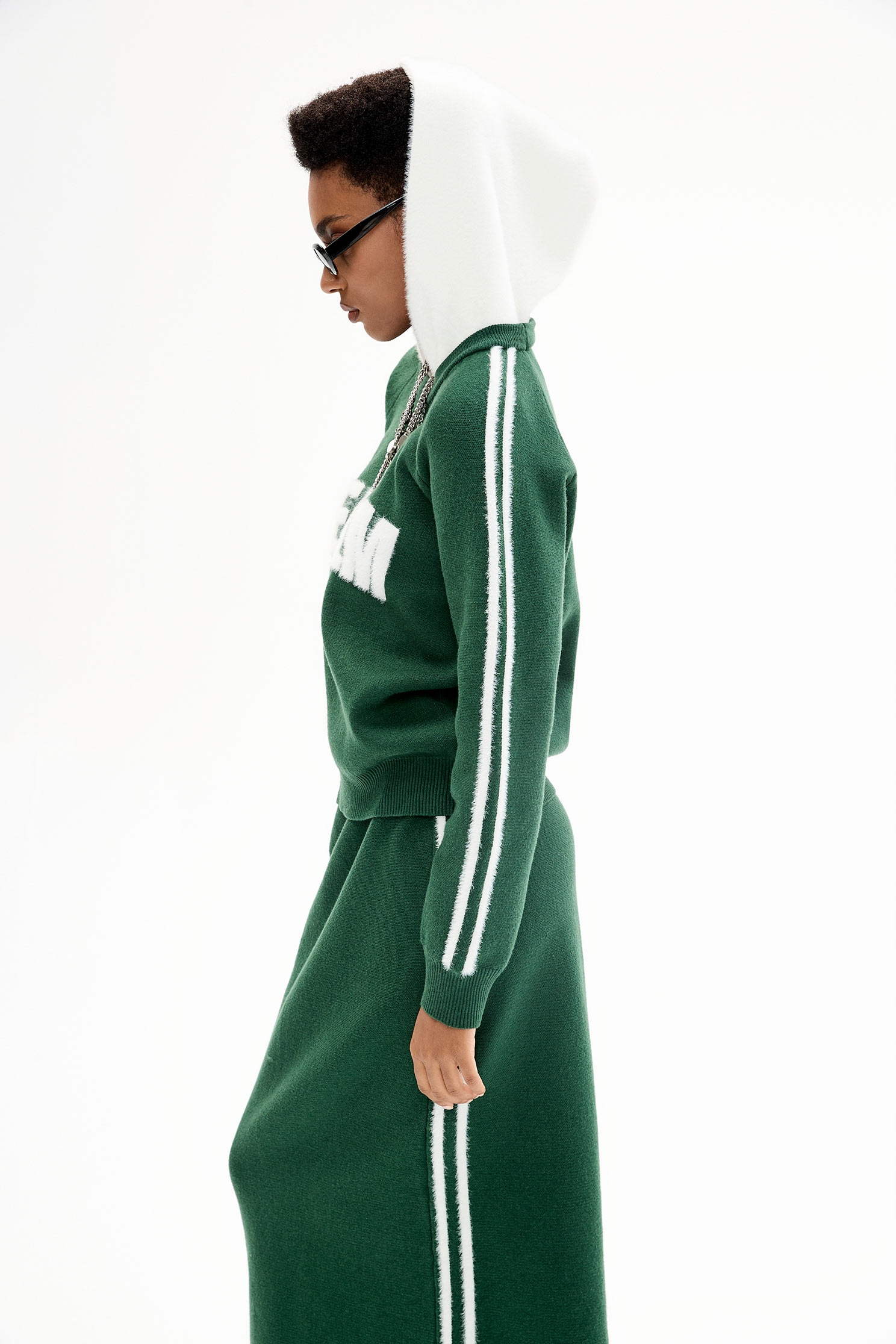 深翡翠色運動風針織長裙深翡翠色運動風針織長裙,秋冬穿搭,針織,針織衫