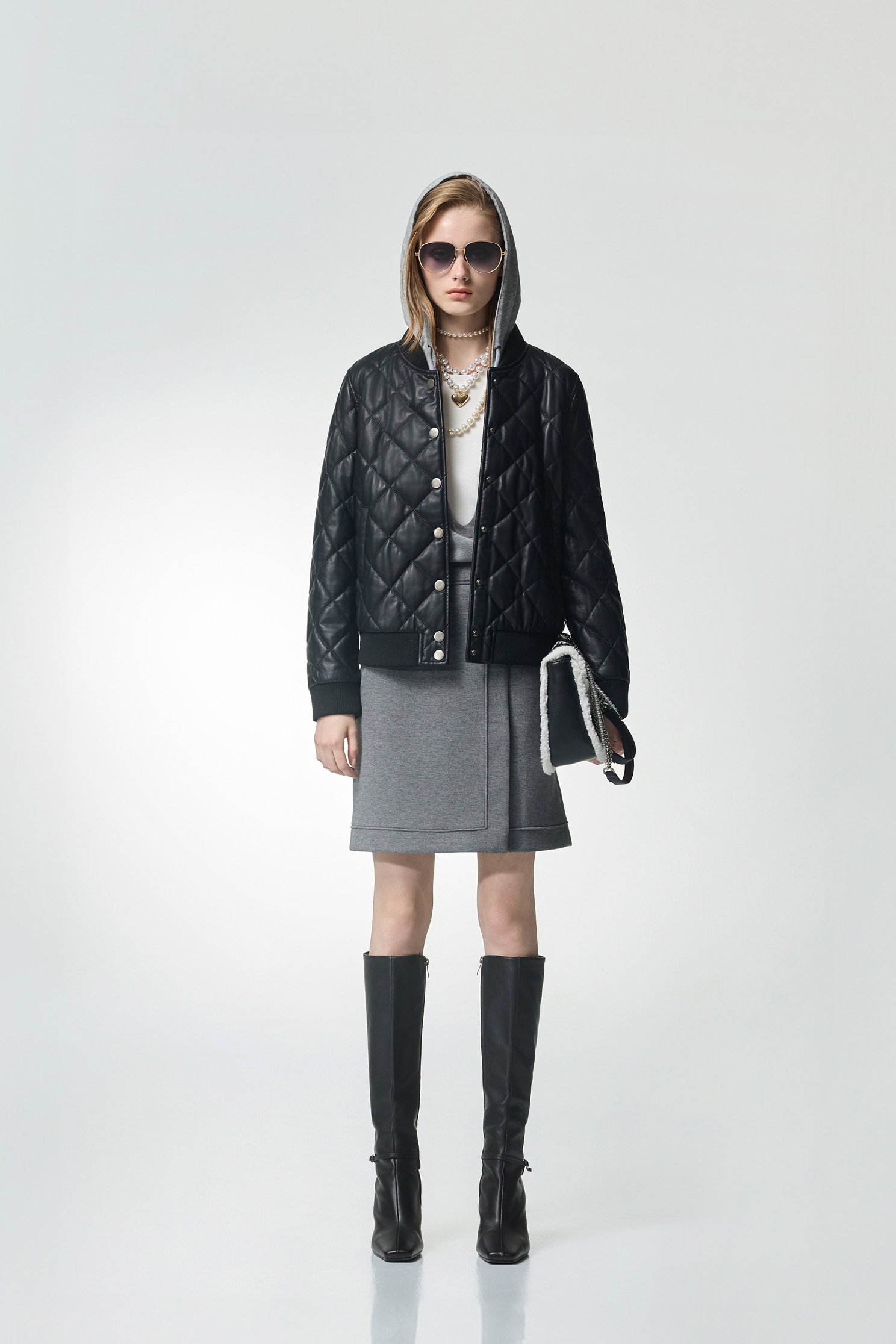 石墨灰簡約活片短裙石墨灰簡約活片短裙,A字裙,短裙,秋冬穿搭,簡約穿搭