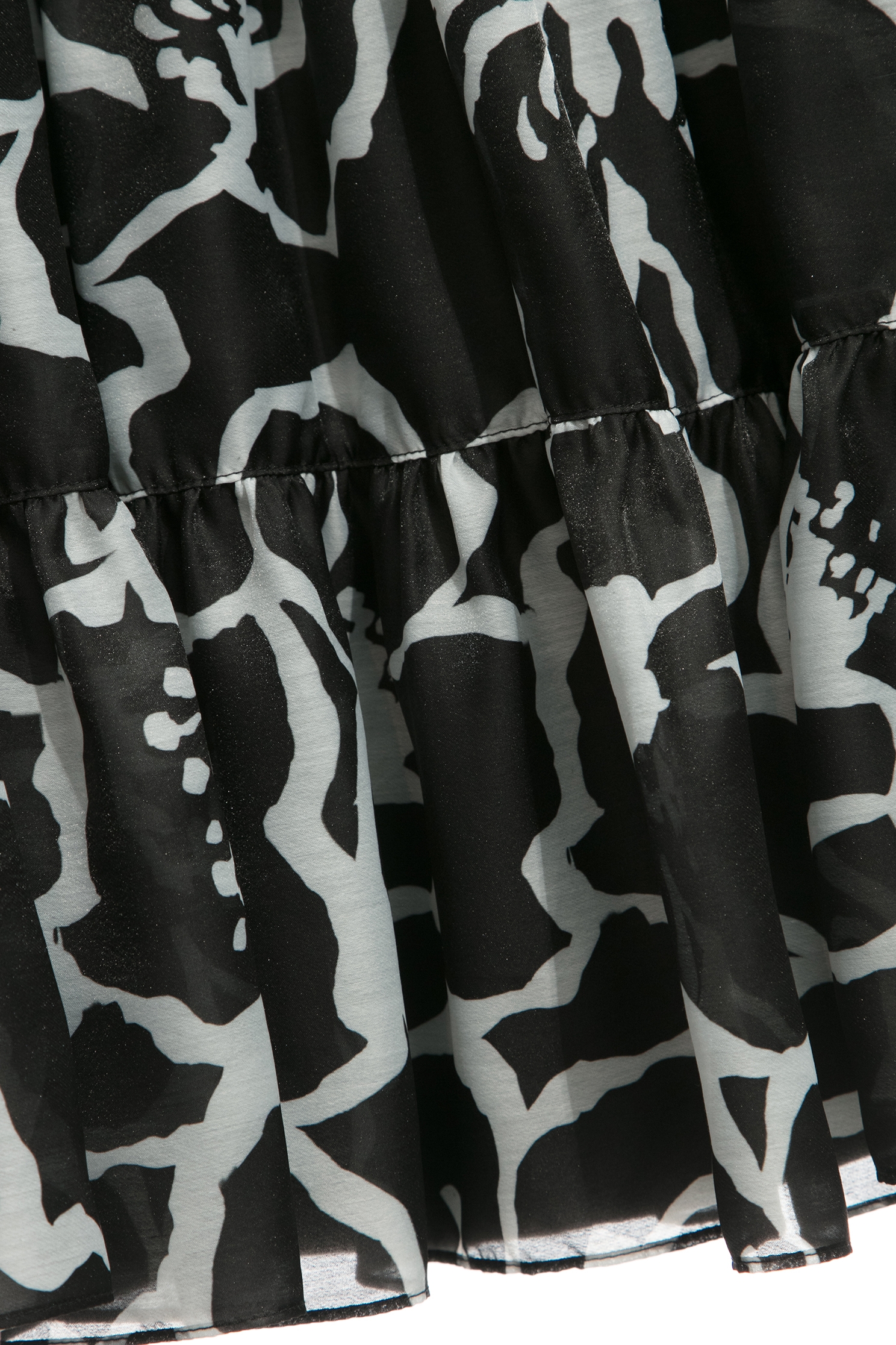 手繪感花朵印花裙手繪感花朵印花裙,人氣商品,秋冬穿搭,紗裙,花花世界,長裙