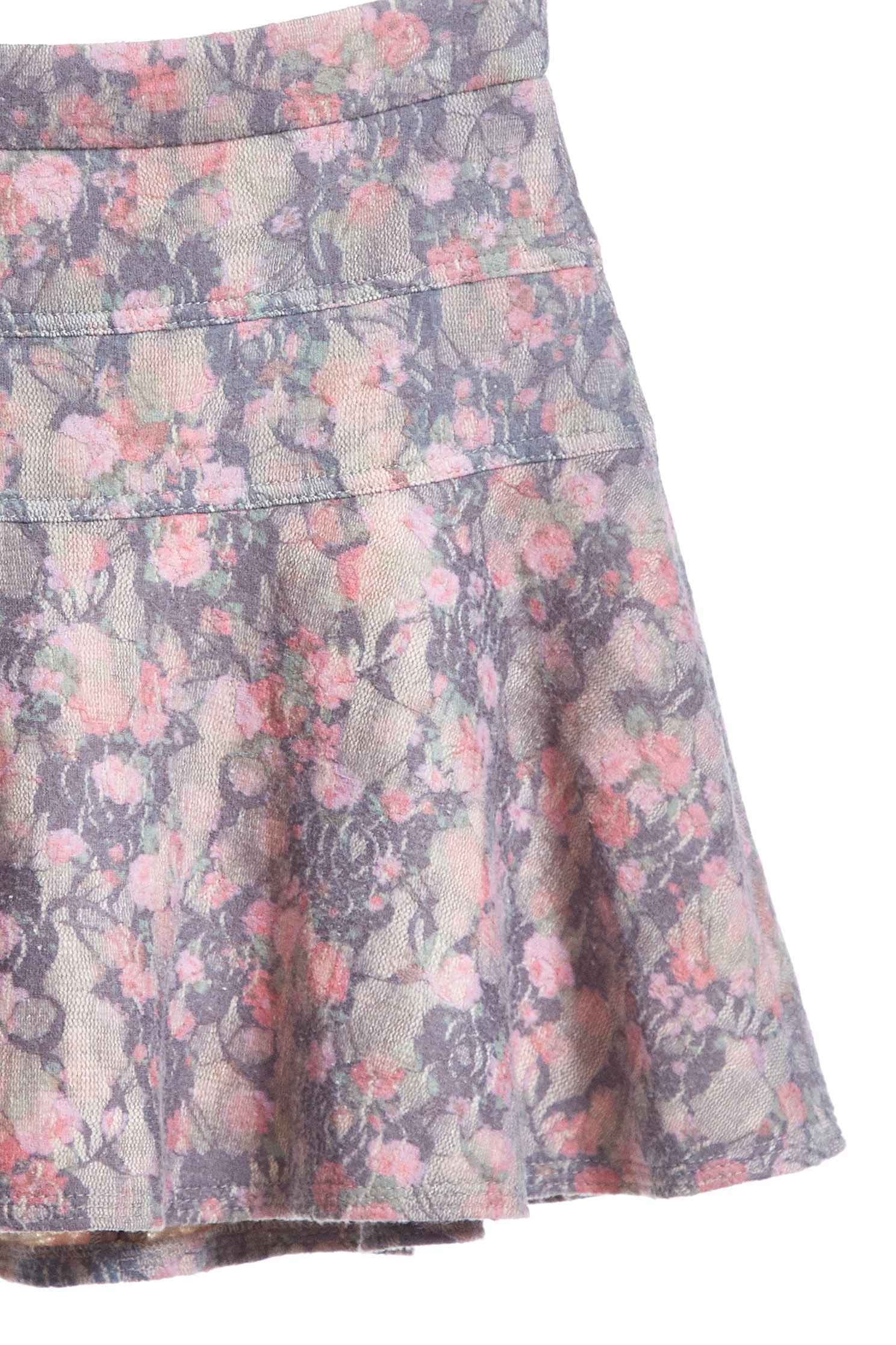 Elegant floral short skirt.,miniskirt