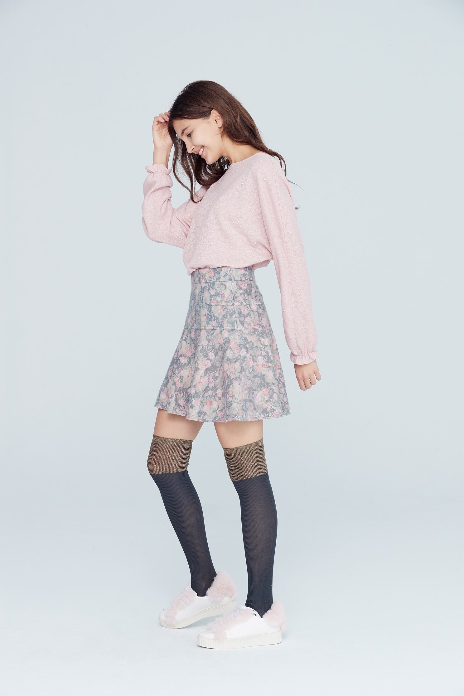 Elegant floral short skirt.,miniskirt
