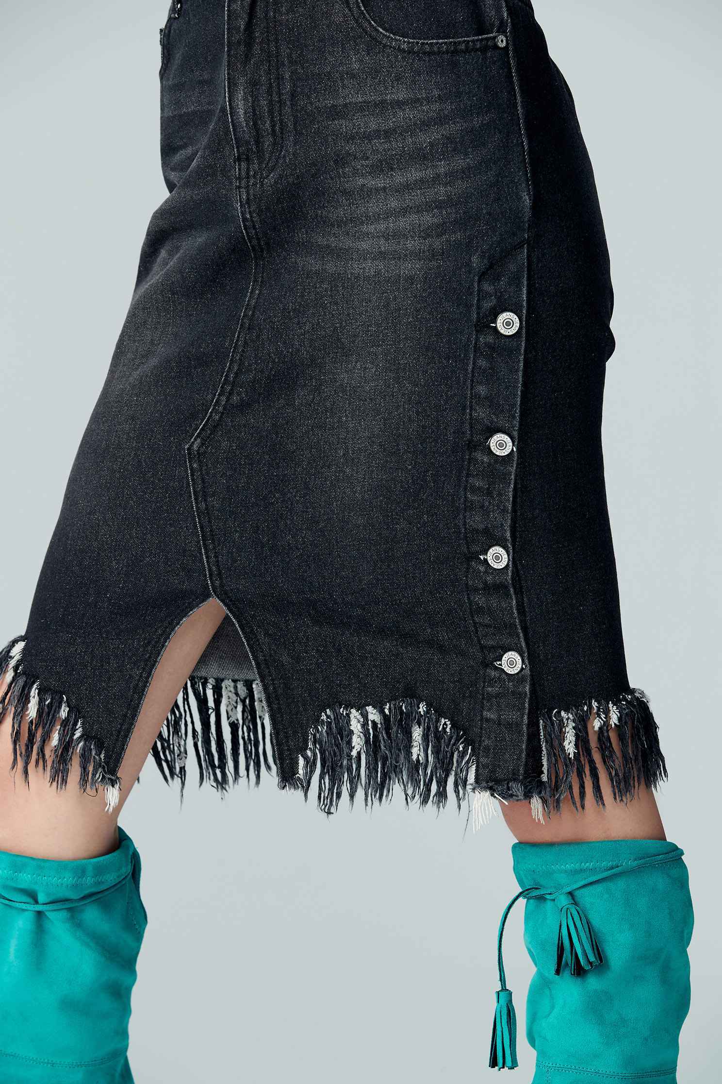 Side-breasted skirt,tanning,cowboy,shortdenimskirt,denimskirt,blackminiskirt,blackskirt