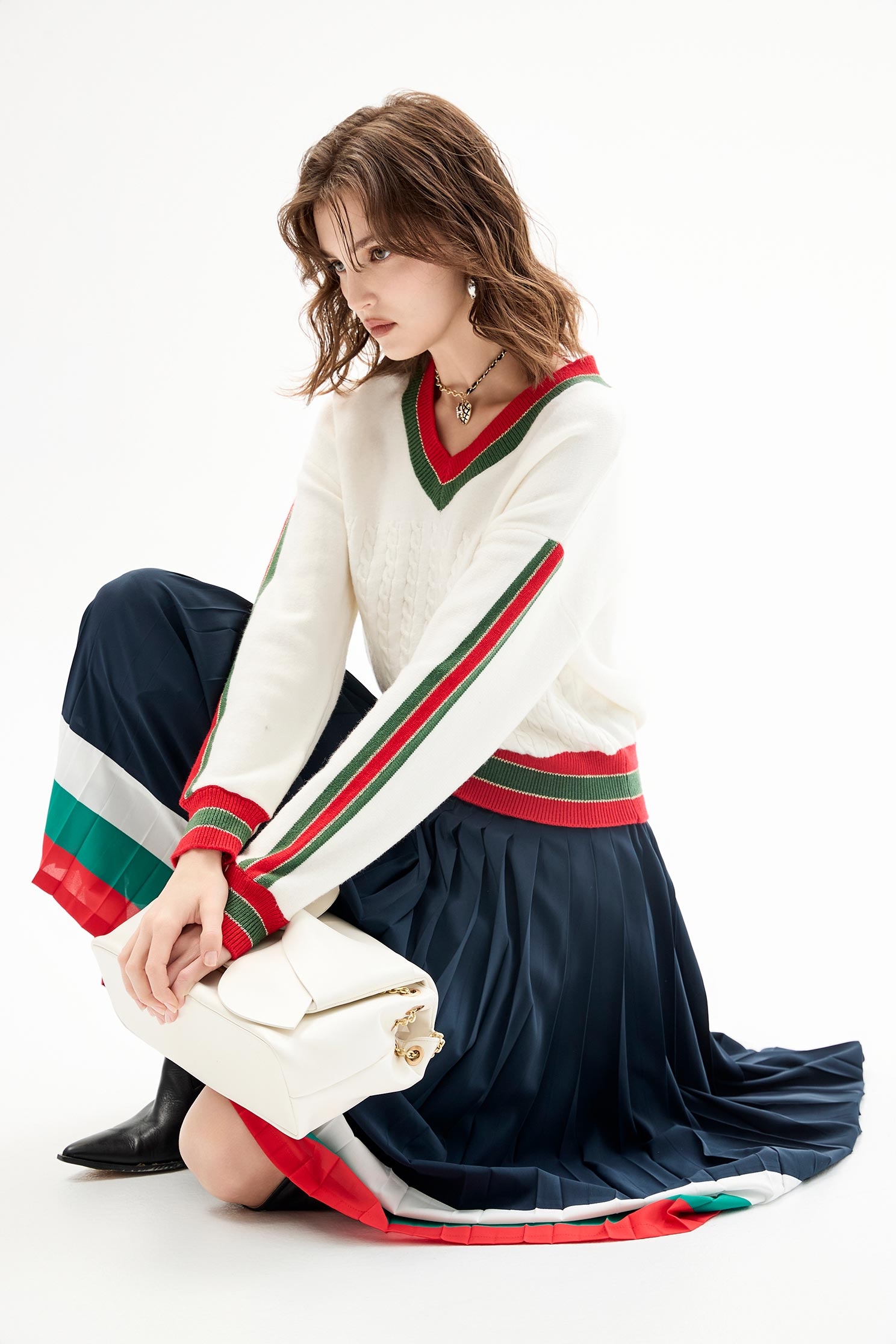 飄逸百摺跳色中長裙飄逸百摺跳色中長裙,中長裙,春夏穿搭,百摺裙,百摺長裙,藍調風尚,輕奢度假