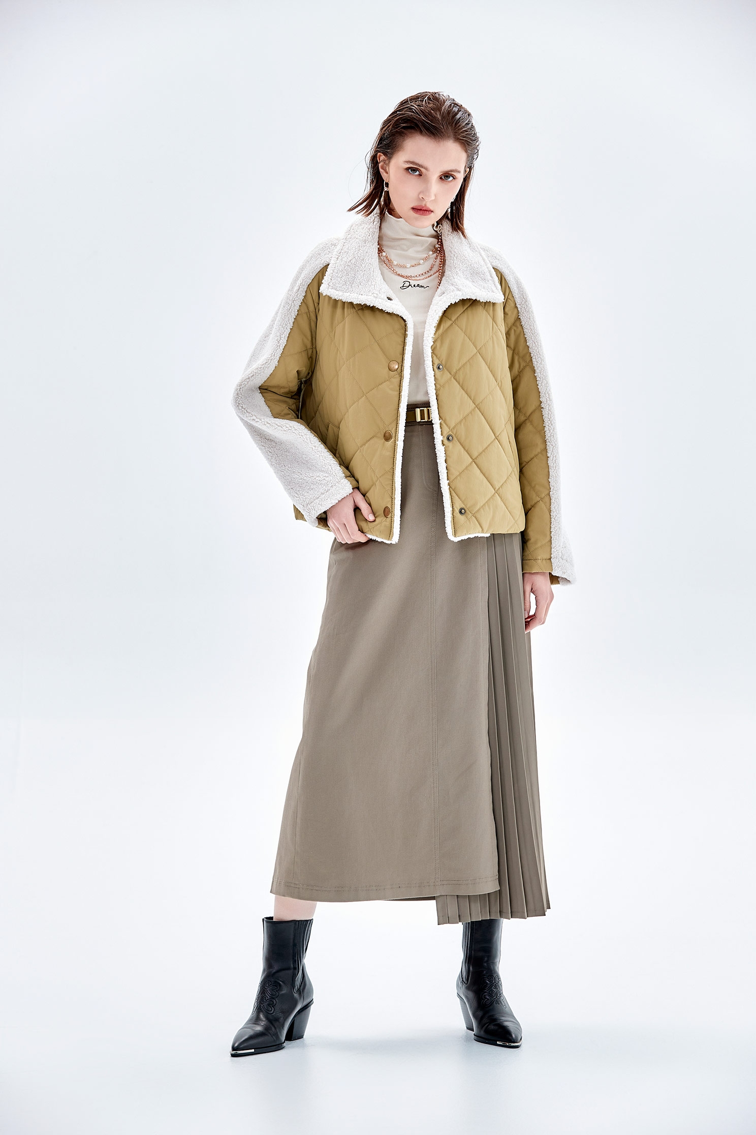 月見草色壓摺長裙月見草色壓摺長裙,牛仔,百摺裙,百摺長裙,秋冬穿搭,長裙