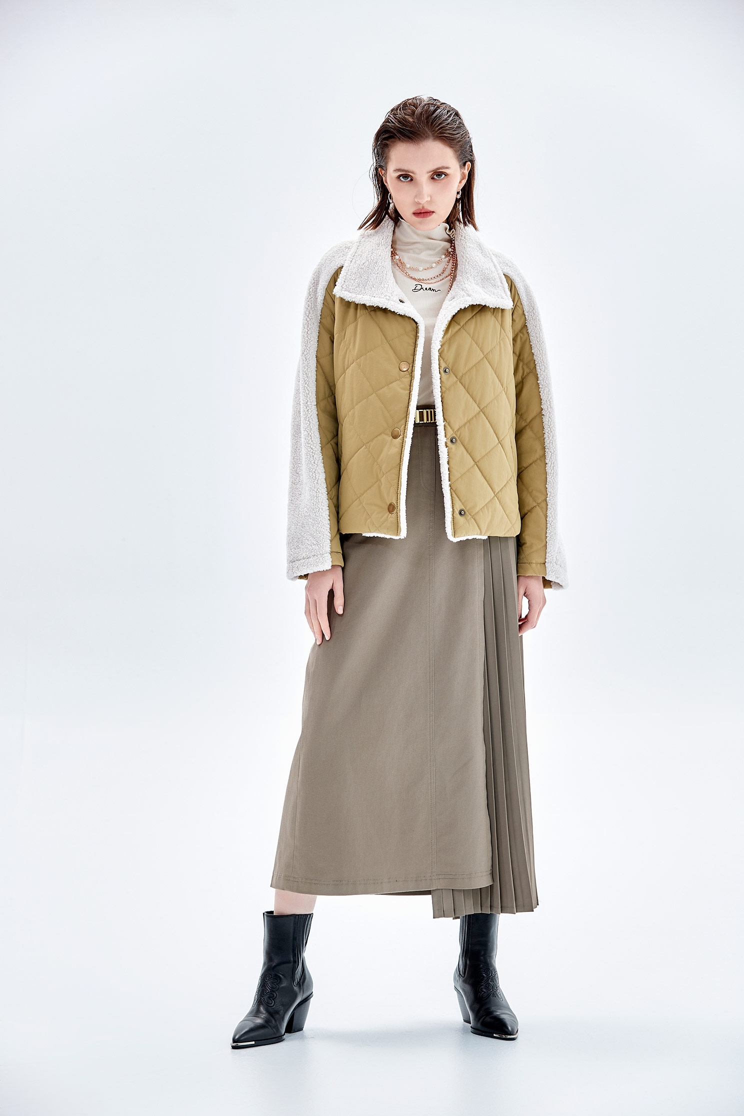 月見草色壓摺長裙月見草色壓摺長裙,牛仔,百摺裙,百摺長裙,秋冬穿搭,長裙