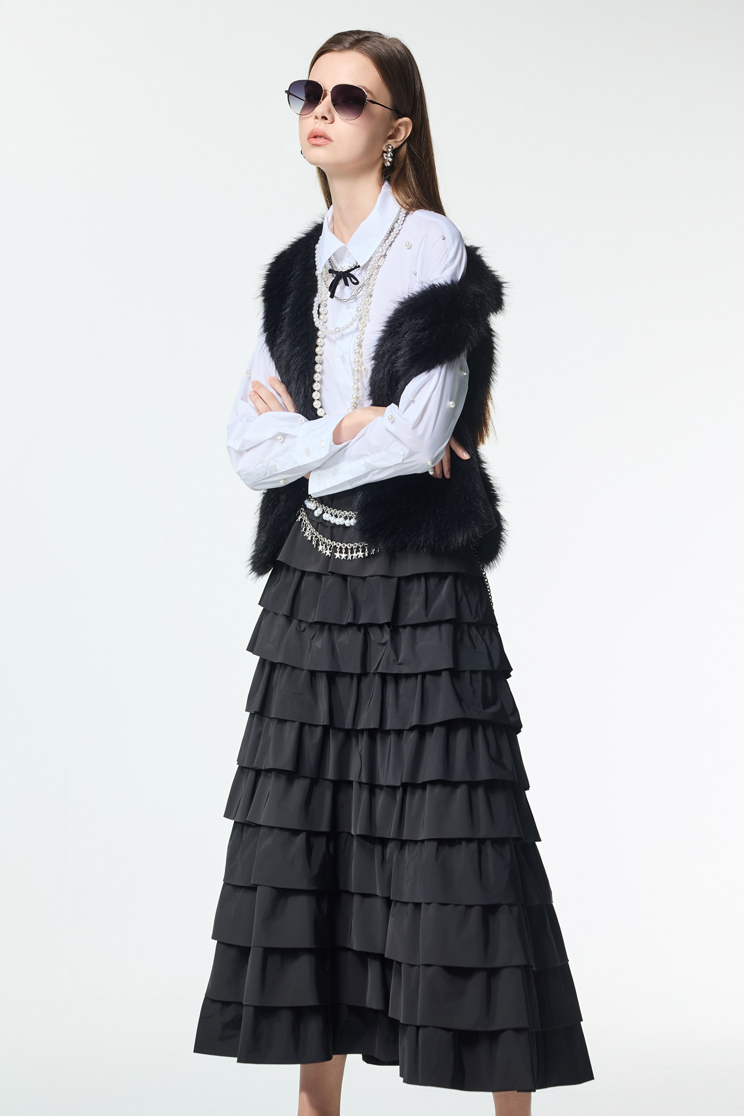 極致黑千層蛋糕裙極致黑千層蛋糕裙,上班OL穿搭,人氣商品,秋冬穿搭,約會特輯,網裙,長裙