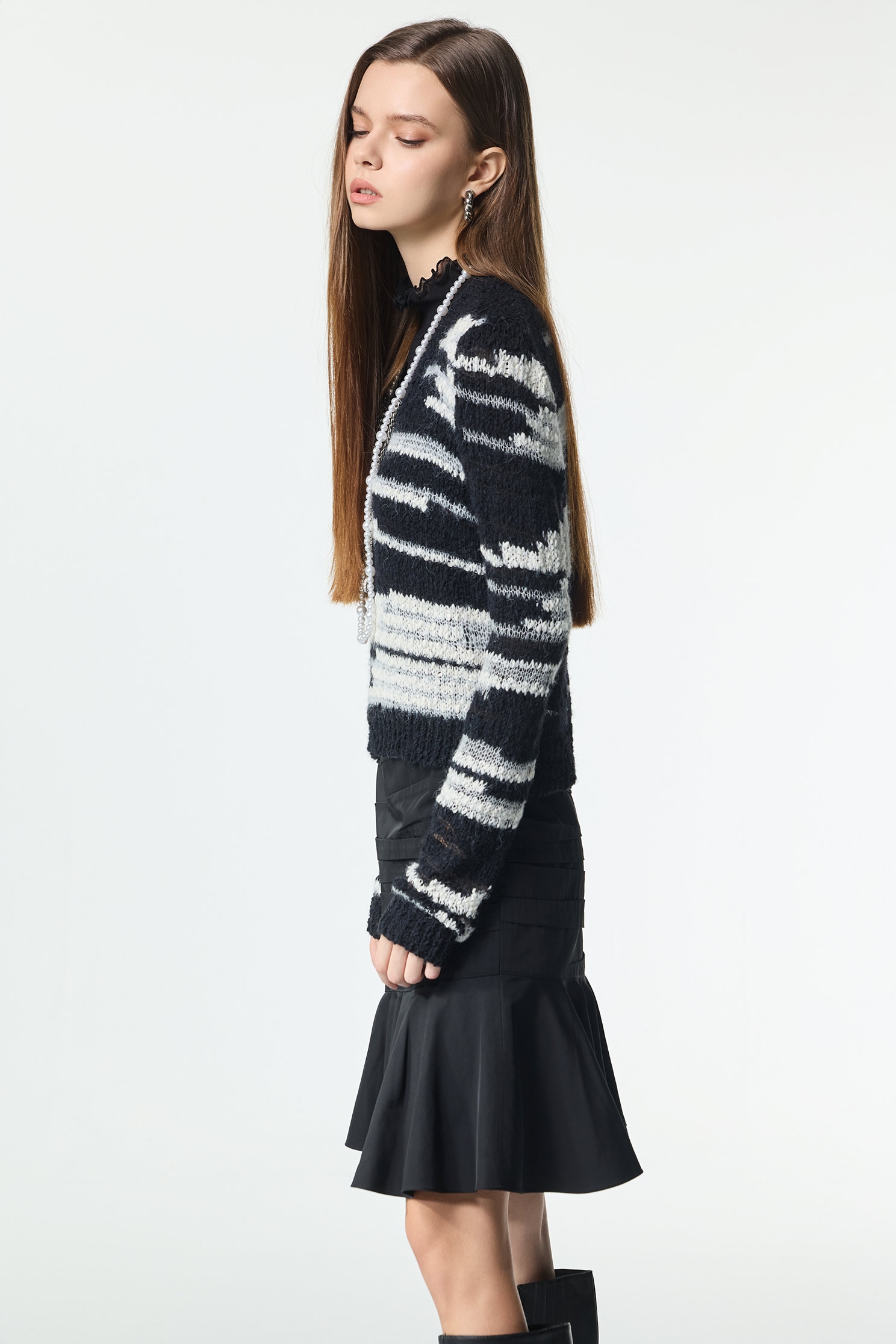 記憶抓摺式變化波浪裙記憶抓摺式變化波浪裙,上班OL穿搭,短裙,秋冬穿搭,約會特輯,荷葉