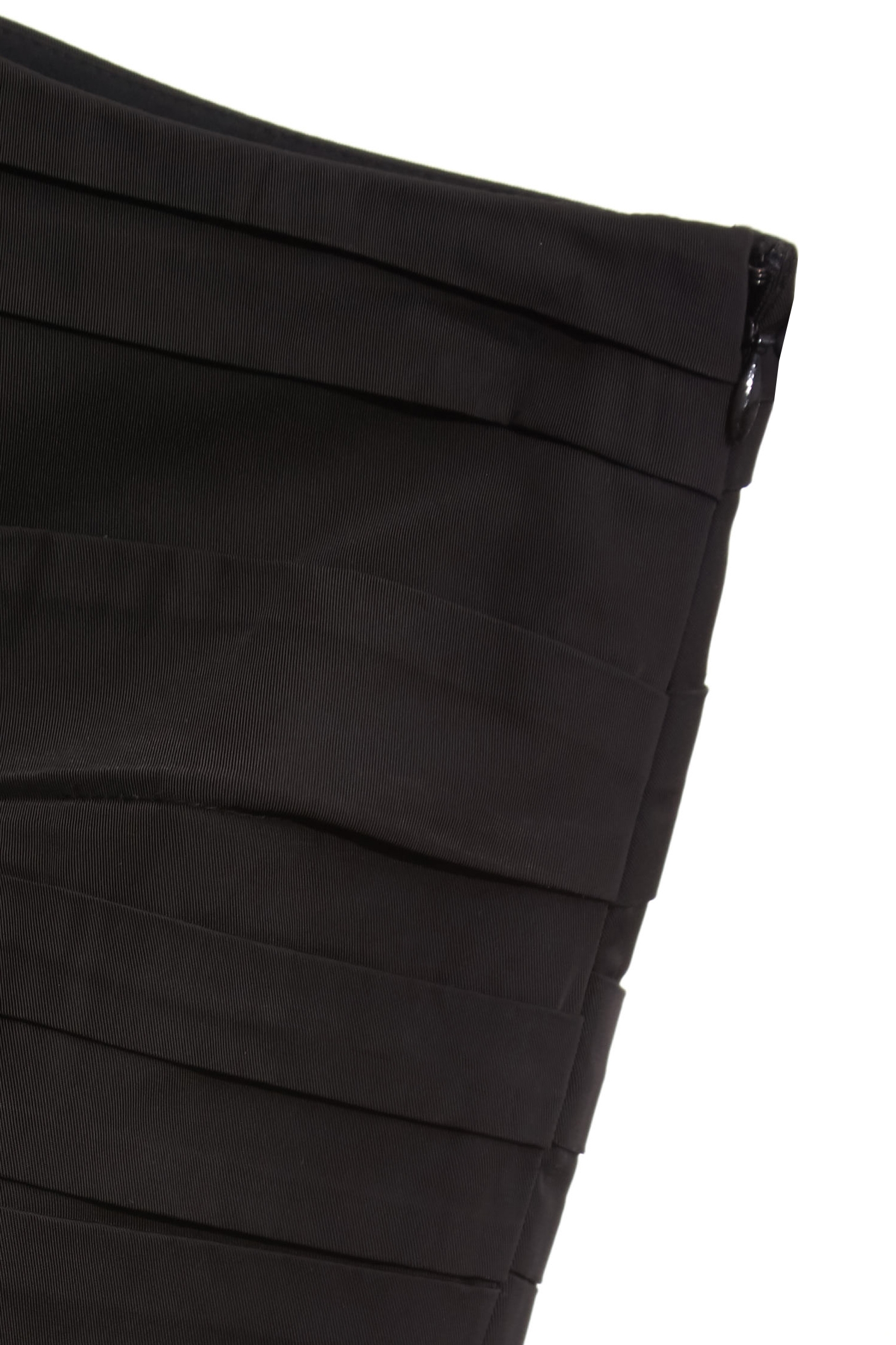 記憶抓摺式變化波浪裙記憶抓摺式變化波浪裙,上班OL穿搭,短裙,秋冬穿搭,約會特輯,荷葉