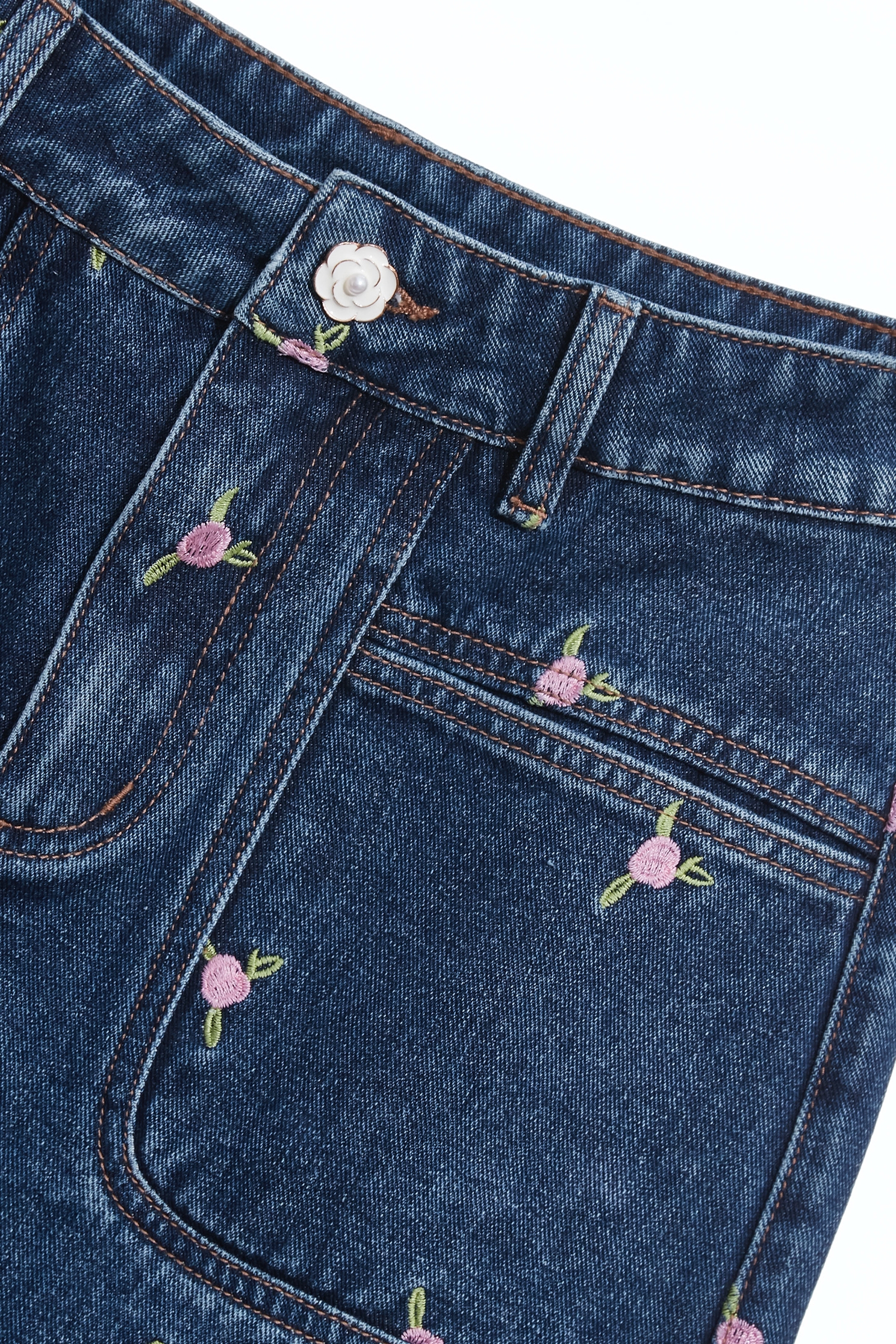 玫瑰石英粉花朵刺繡牛仔裙玫瑰石英粉花朵刺繡牛仔裙,刺繡,牛仔,牛仔裙,秋冬穿搭