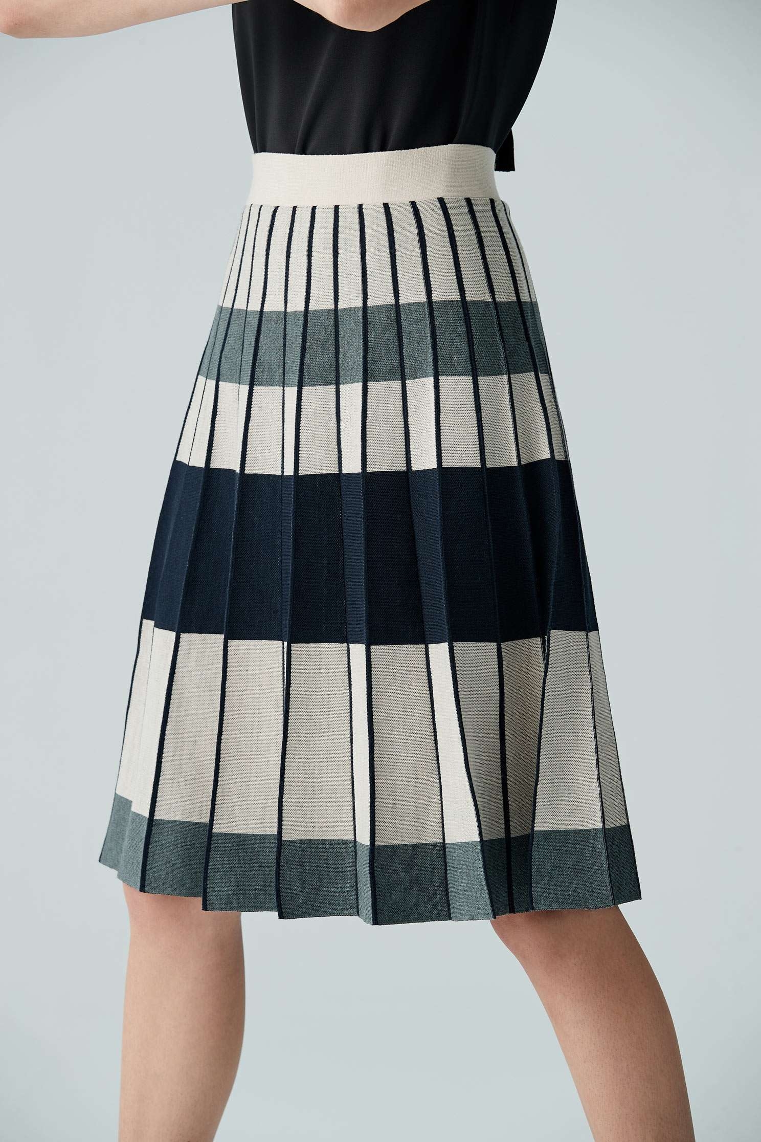 Color matching classic design dress,pleats,pleatedskirt,maxipleatedskirt,longskirt