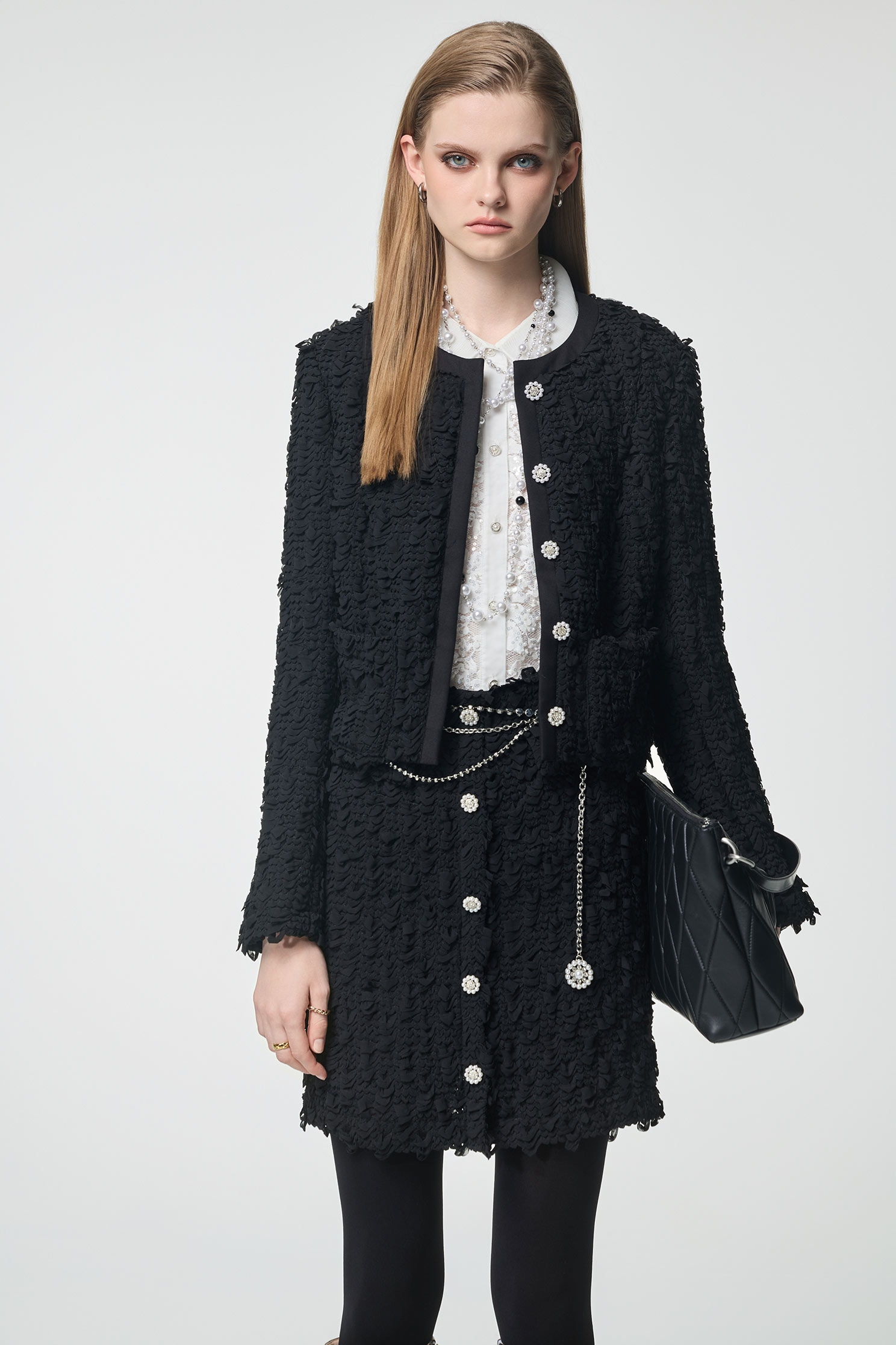 帶子紗式小香風珍珠釦短裙帶子紗式小香風珍珠釦短裙,上班OL穿搭,小香風,時髦成套搭配,派對特輯,珍珠,短裙,秋冬穿搭,約會特輯,花花世界