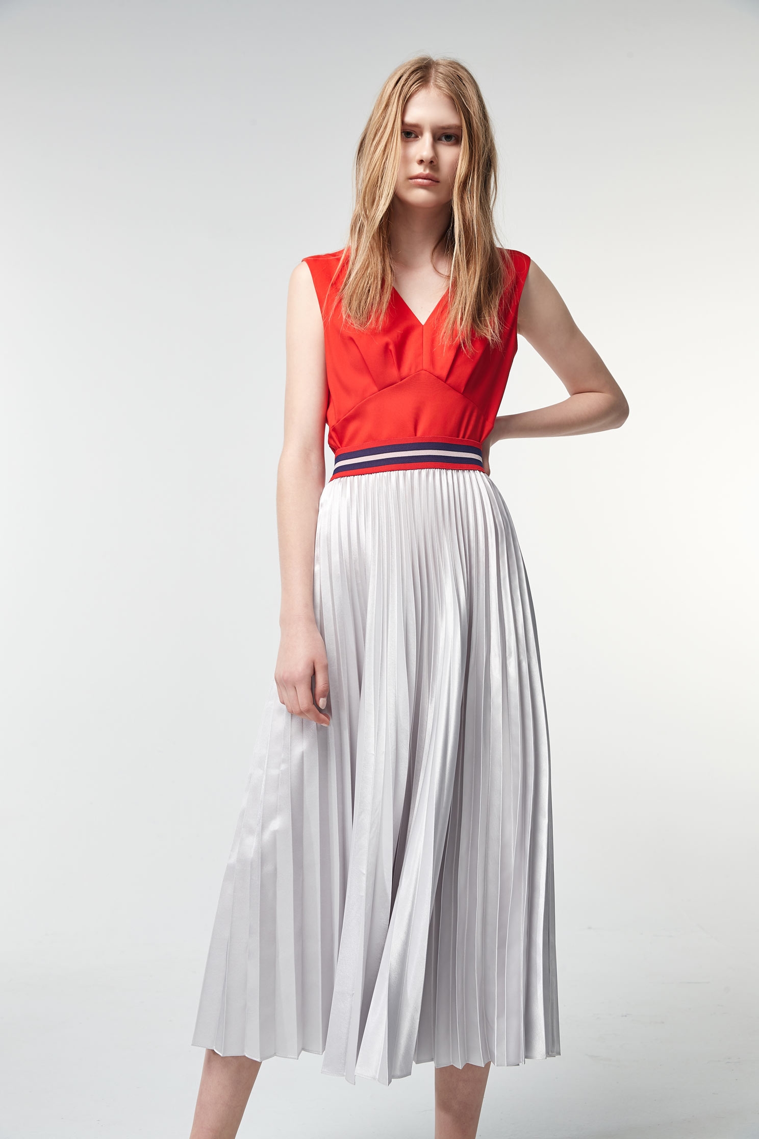Silver pleated long skirt,pleats,pleatedskirt,maxipleatedskirt,valentine,longskirt
