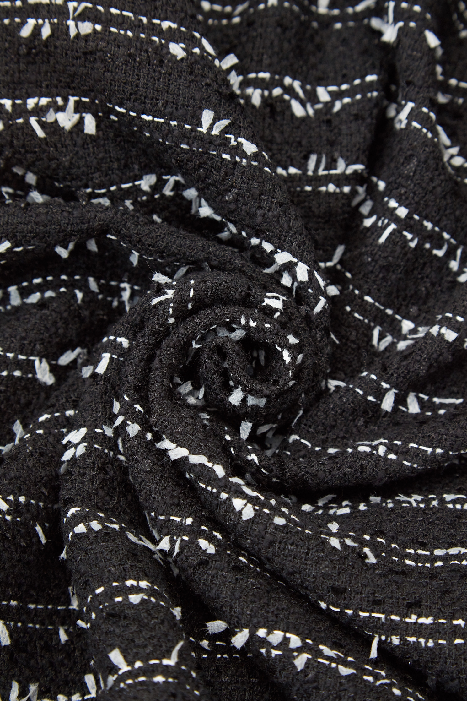 帶子紗花呢切展波浪中長裙帶子紗花呢切展波浪中長裙,春夏穿搭,珍珠,長裙,黑色裙子