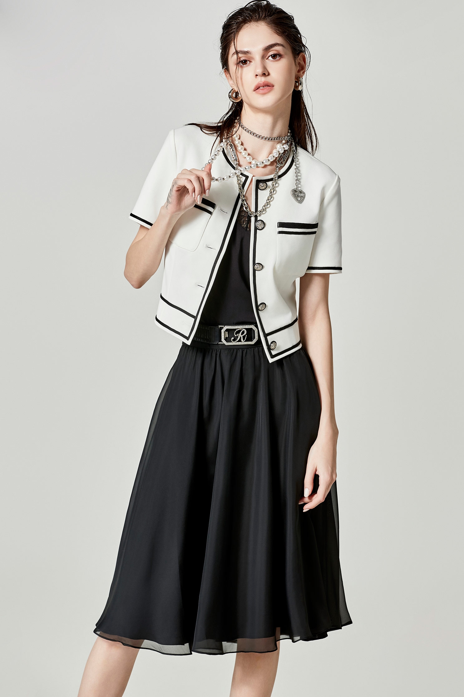 飄逸薄紗復古中長裙飄逸薄紗復古中長裙,春夏穿搭,長裙,黑色裙子