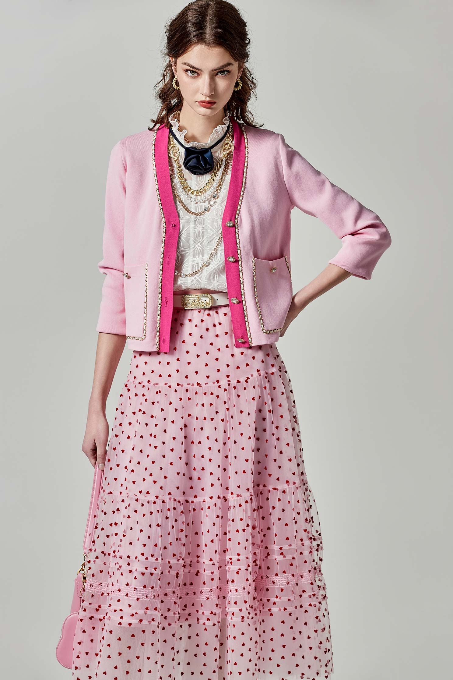 綴愛心植絨網紗裙綴愛心植絨網紗裙,刺繡,春夏穿搭,約會特輯,紗裙,網紗,網裙