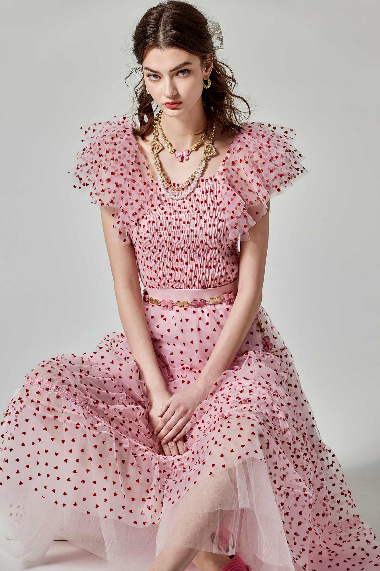 綴愛心植絨網紗裙綴愛心植絨網紗裙,刺繡,春夏穿搭,約會特輯,紗裙,網紗,網裙