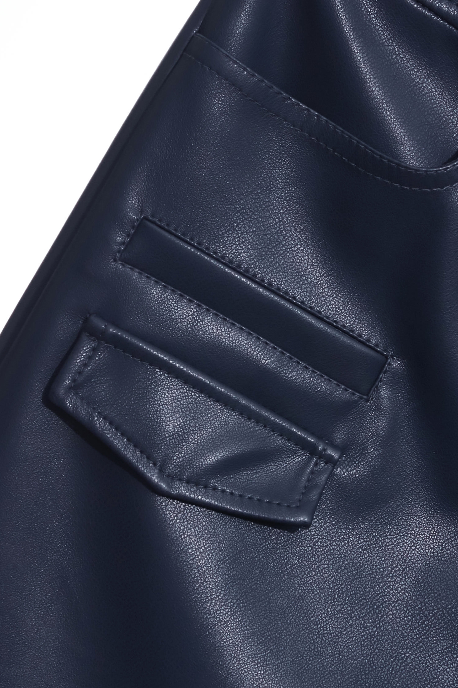 造型口袋仿皮裙造型口袋仿皮裙,上班OL穿搭,春夏穿搭,時髦成套搭配,短裙,約會特輯