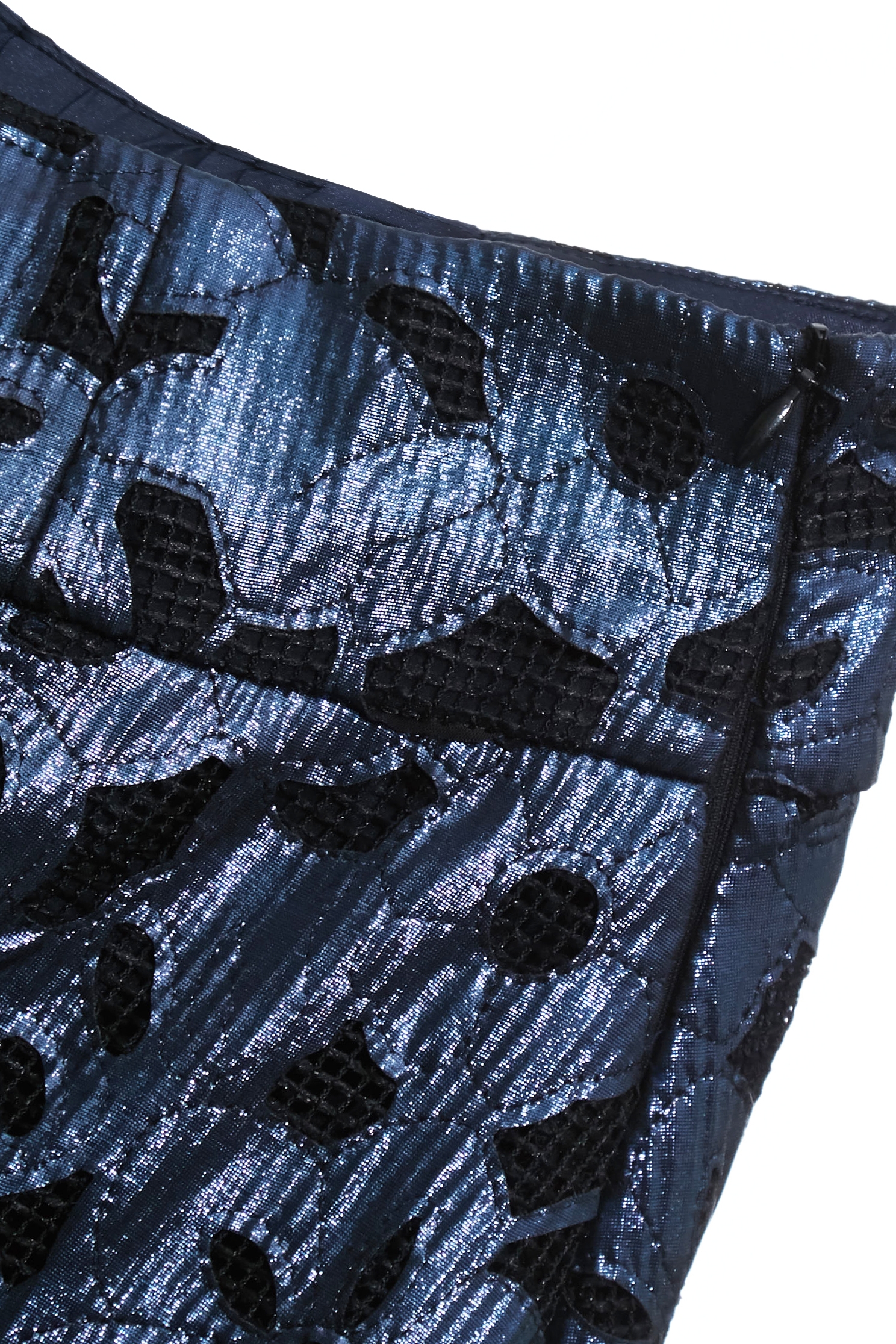 光澤感壓花中長裙光澤感壓花中長裙,春夏穿搭,派對特輯,約會特輯,網裙,花花世界,長裙