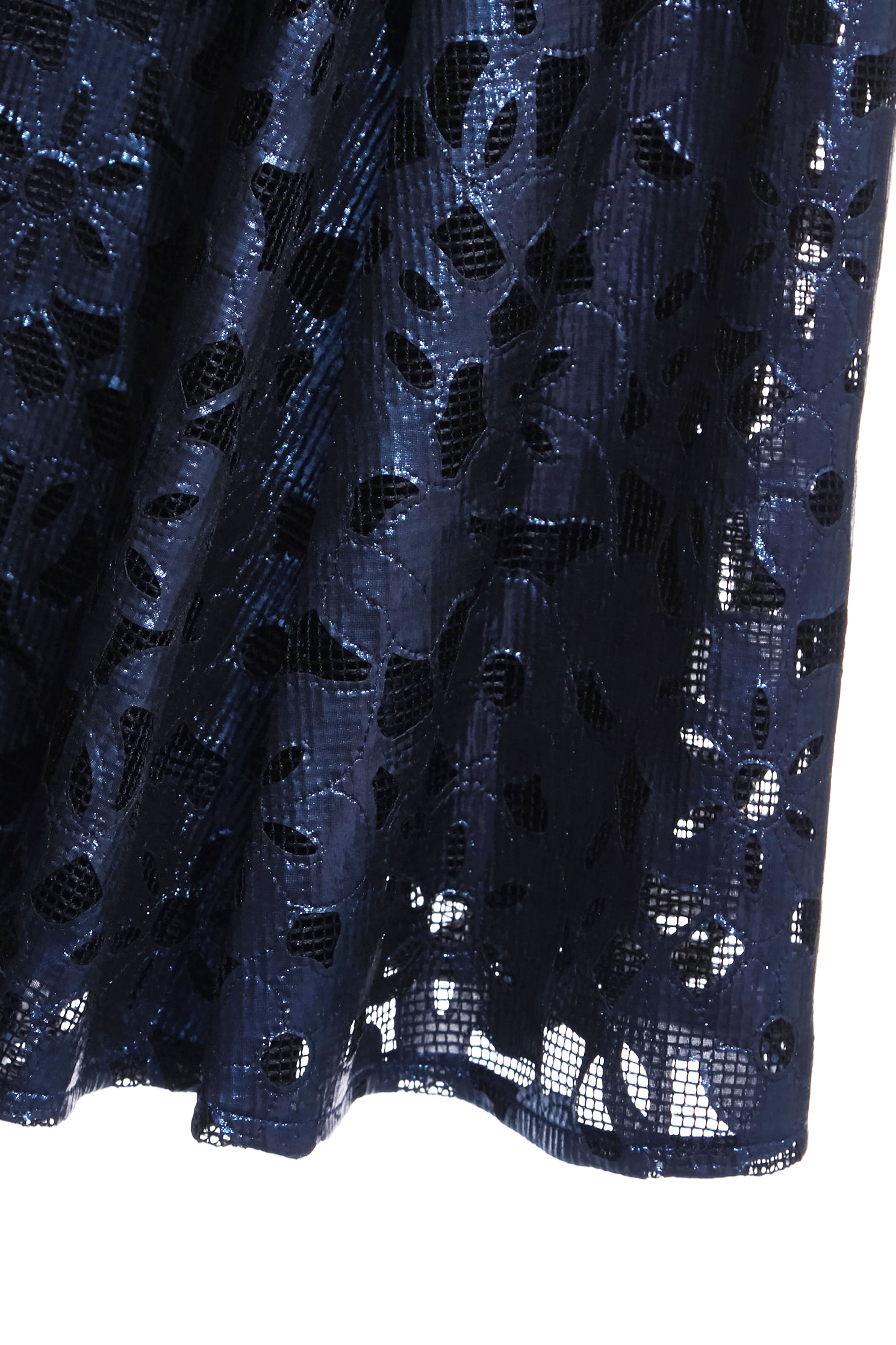 光澤感壓花中長裙光澤感壓花中長裙,春夏穿搭,派對特輯,約會特輯,網裙,花花世界,長裙