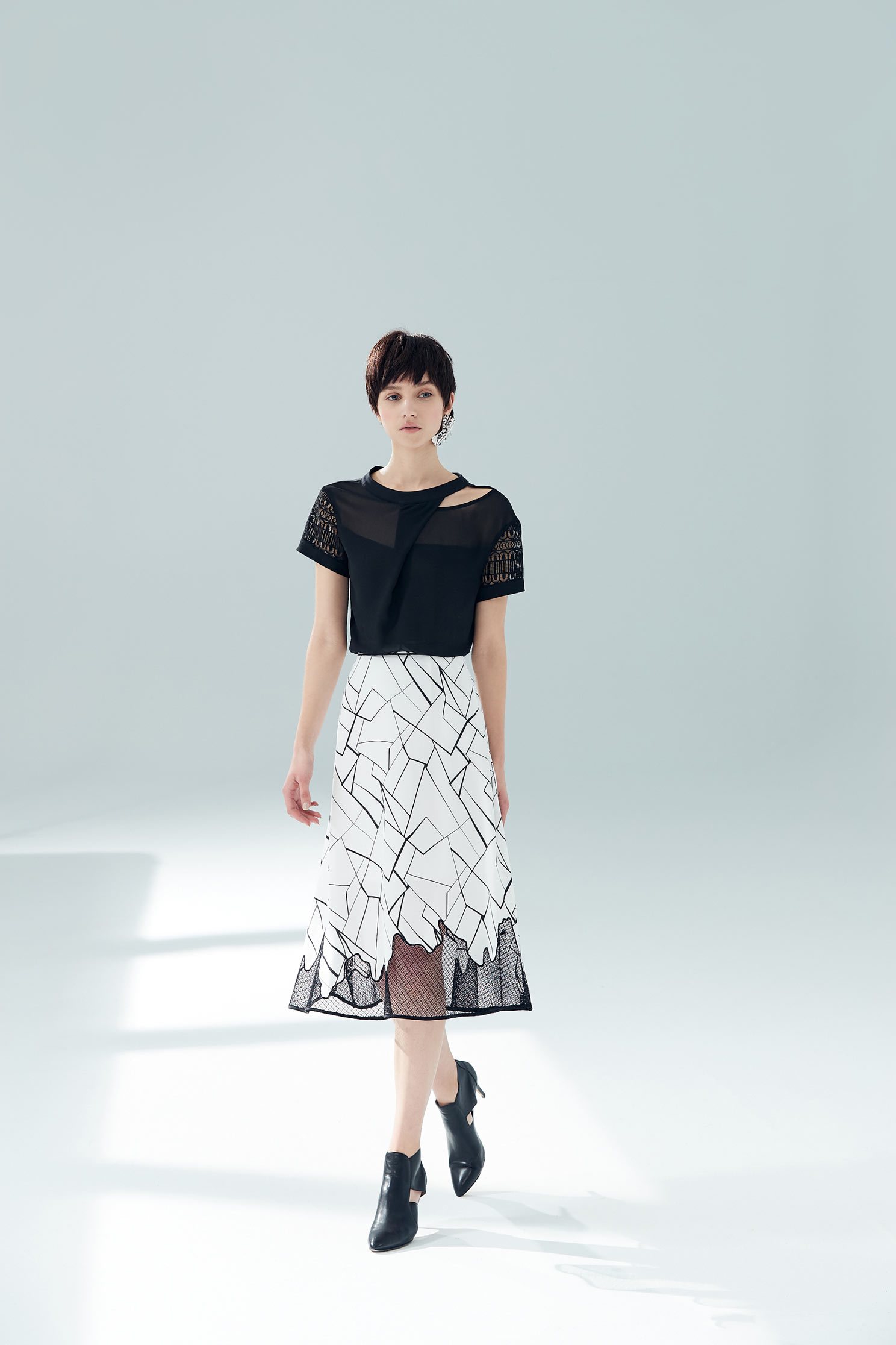 Micro-transparent stitching classic design long skirt,pleatedskirt,longskirt