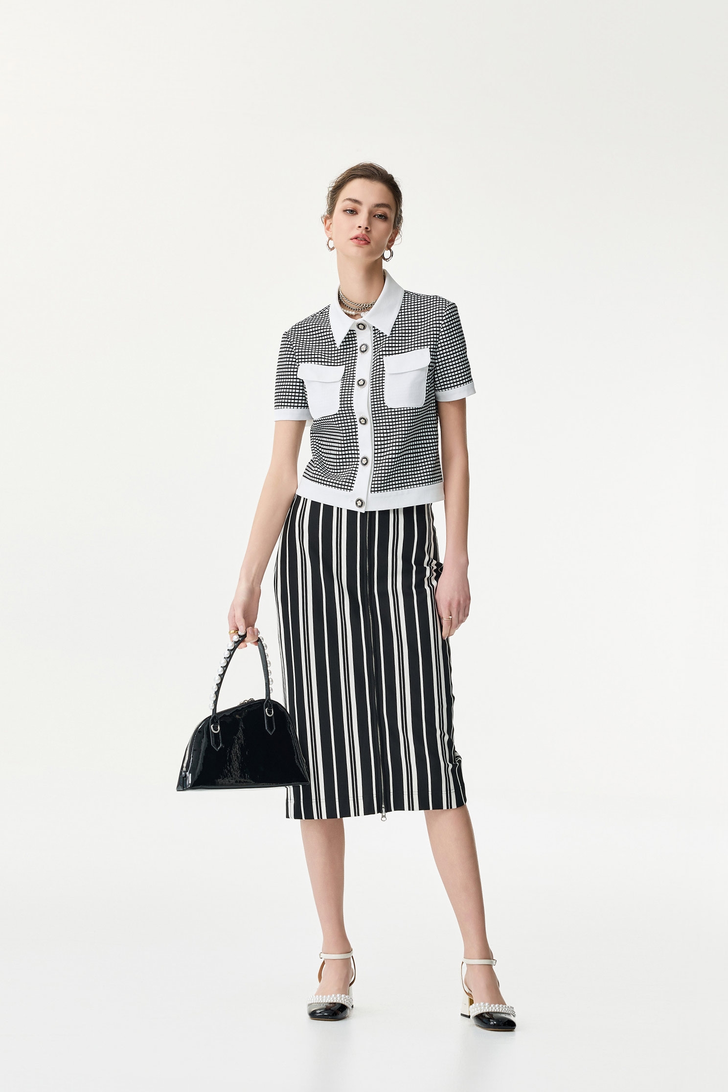 黑白直條中長窄裙黑白直條中長窄裙,上班OL穿搭,春夏穿搭,時髦成套搭配,條紋,窄裙,長裙