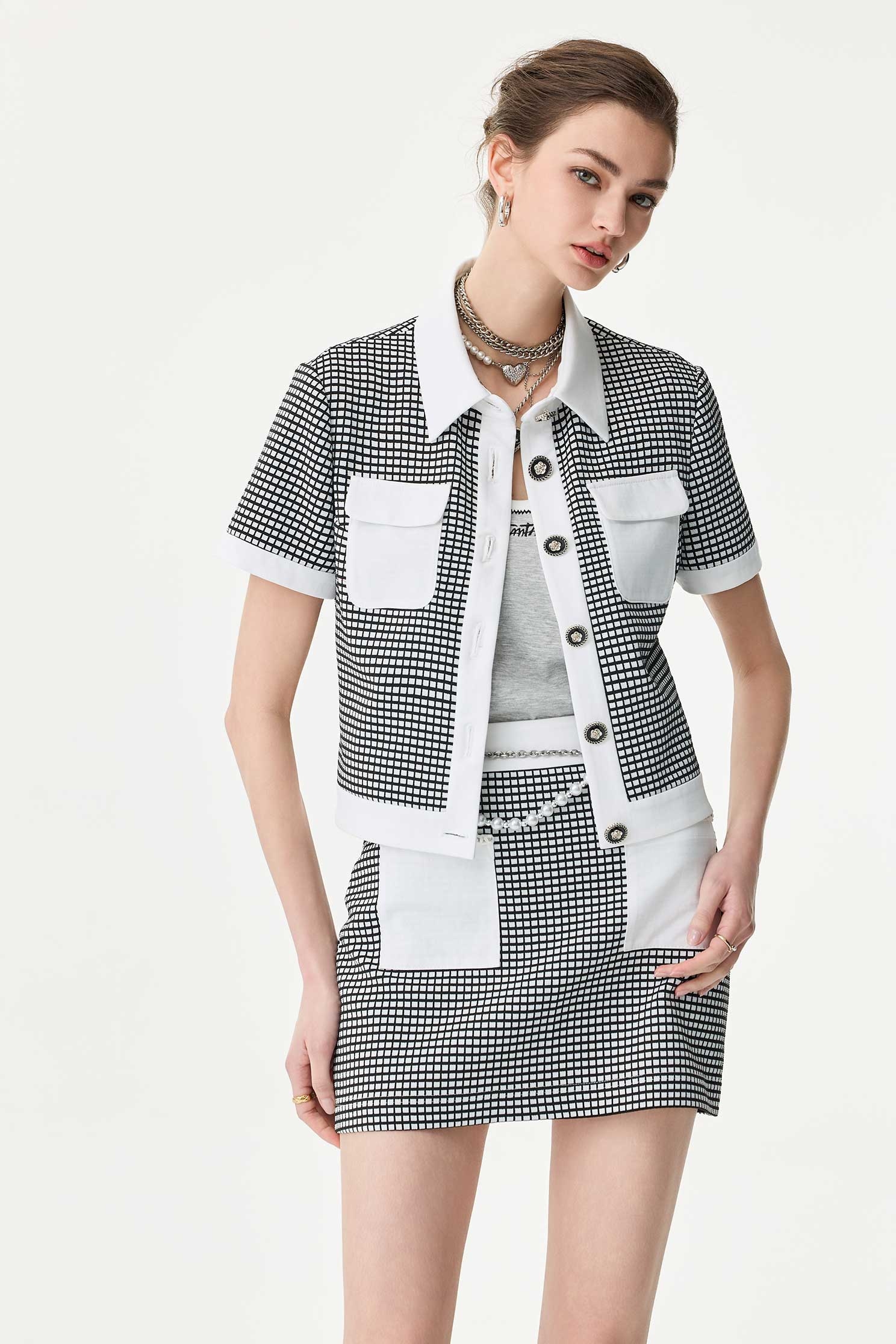異材拼接彈性格子短裙異材拼接彈性格子短裙,上班OL穿搭,小香風,春夏穿搭,時髦成套搭配,短裙