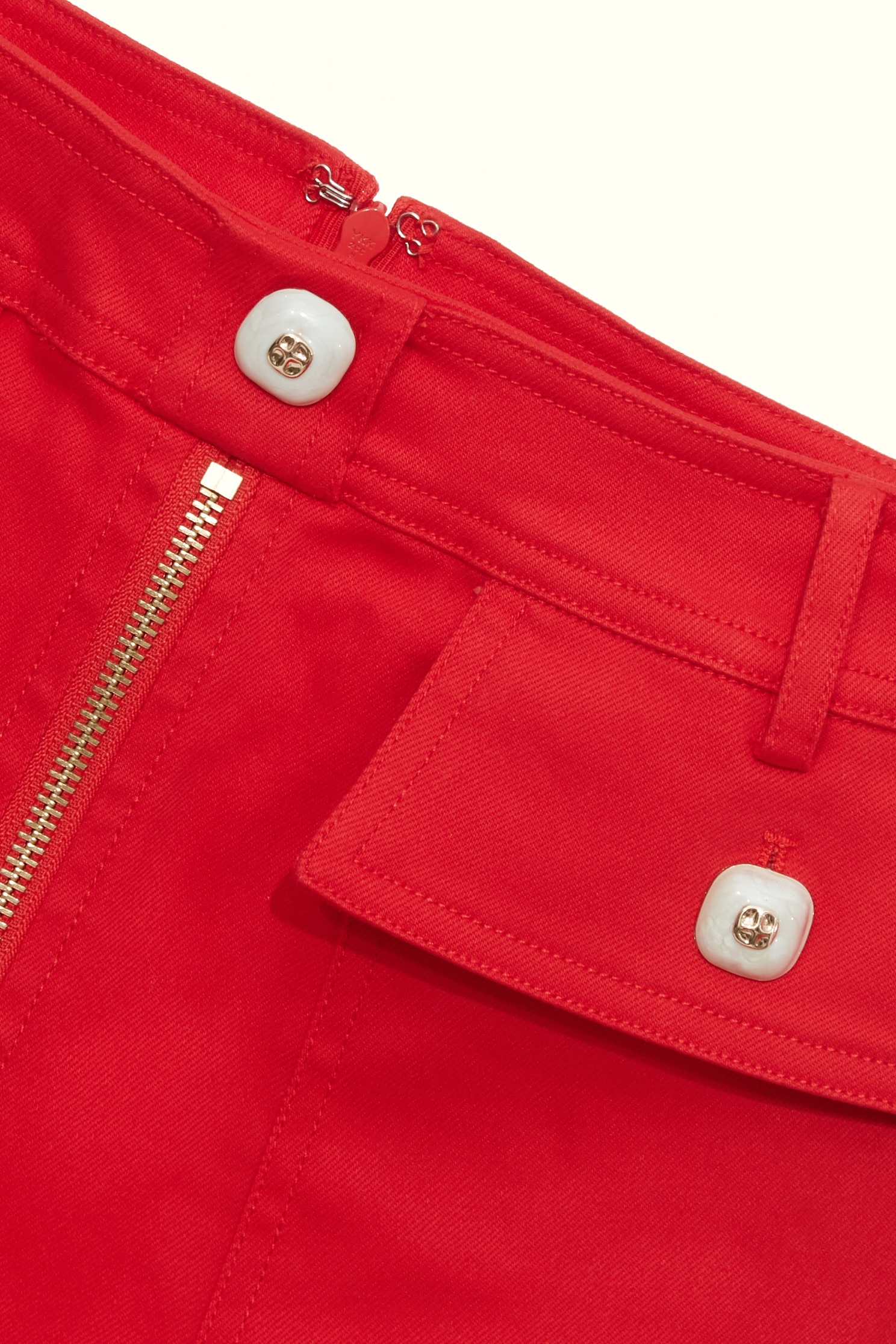 個性紅拉鍊開岔中長裙個性紅拉鍊開岔中長裙,春夏穿搭,時髦成套搭配,長裙