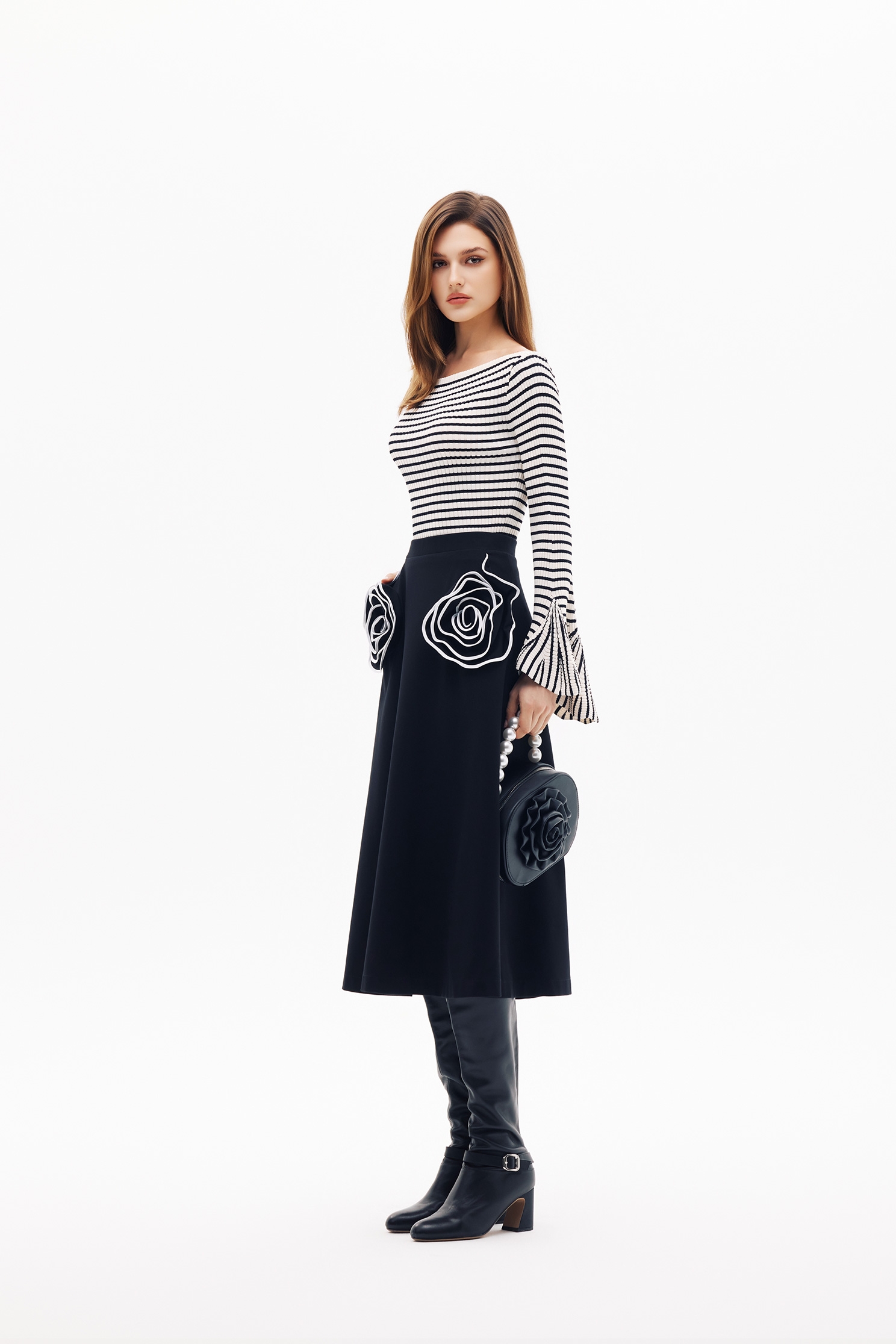 鑲色邊手工繞花中長展裙鑲色邊手工繞花中長展裙,上班OL穿搭,春夏穿搭,約會特輯,花花世界,長裙