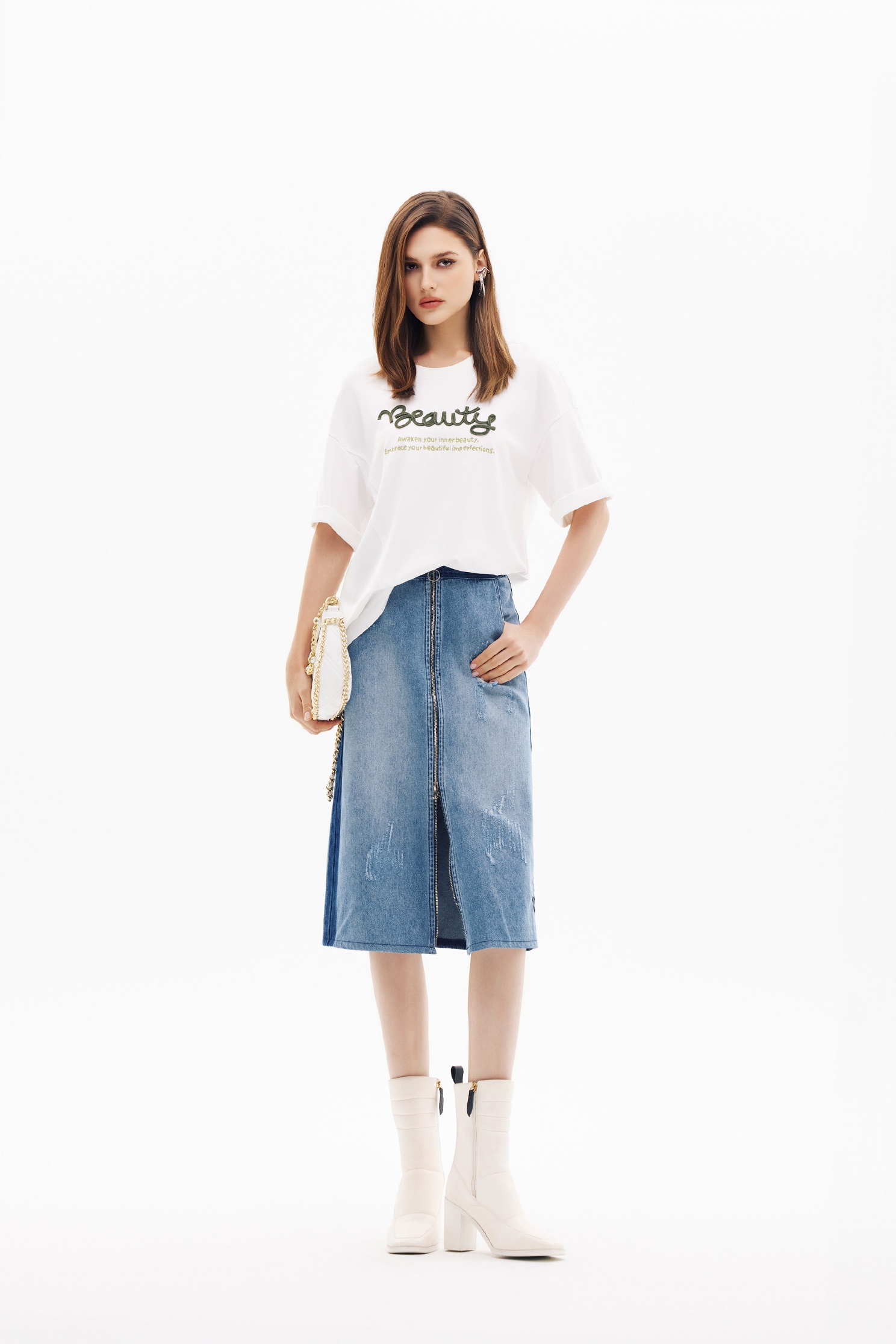 顯瘦刷色牛仔長裙顯瘦刷色牛仔長裙,丹寧,刺繡,春夏穿搭,牛仔,牛仔裙,約會特輯,輕奢度假,輕奢渡假,長裙