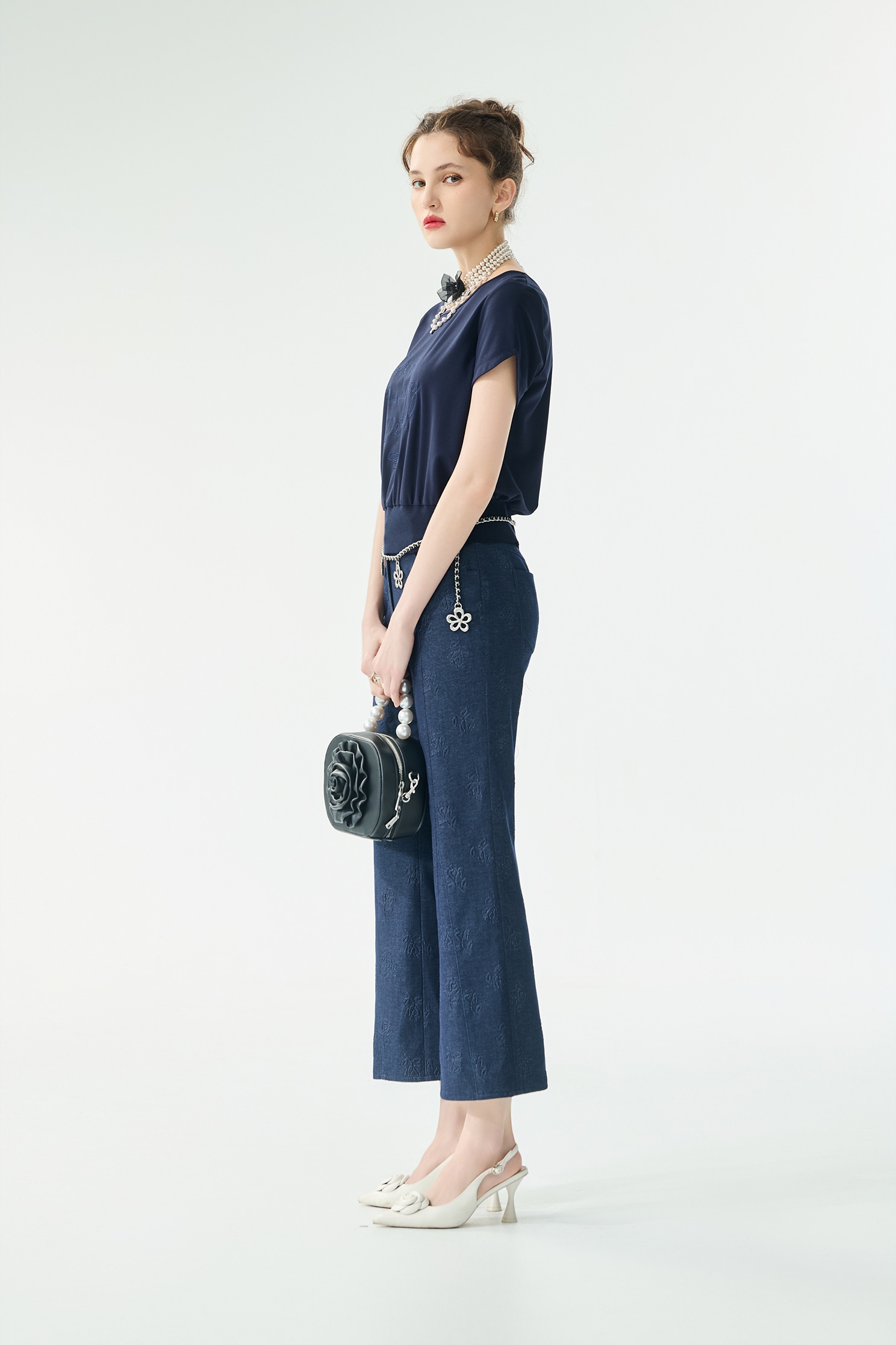 溫室花園壓花九分直筒褲溫室花園壓花九分直筒褲,喇叭褲,春夏穿搭,褲子