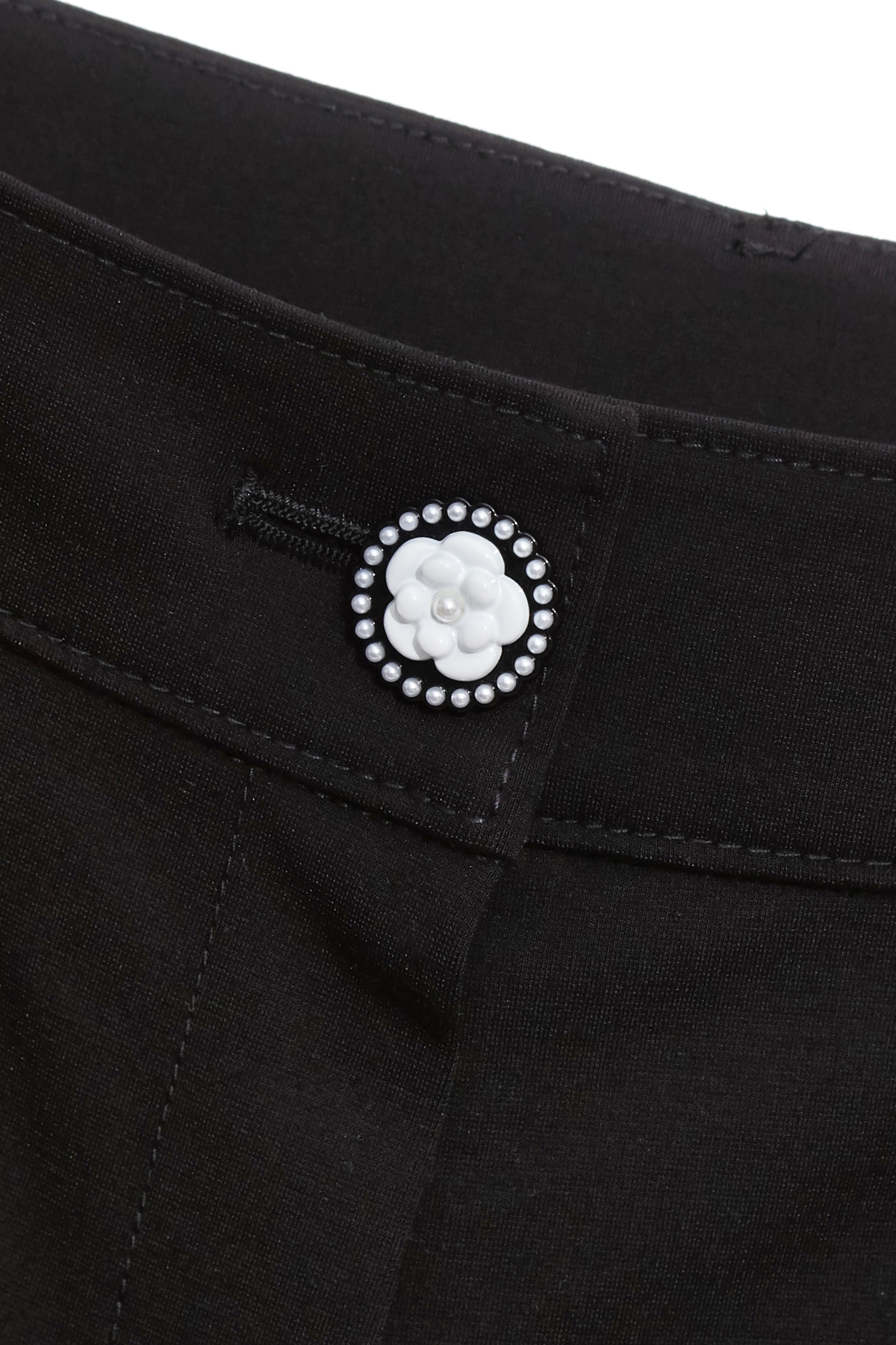 極致黑玫瑰繡花彈性喇叭褲極致黑玫瑰繡花彈性喇叭褲,喇叭褲,春夏穿搭,繡花,褲子,黑色褲子