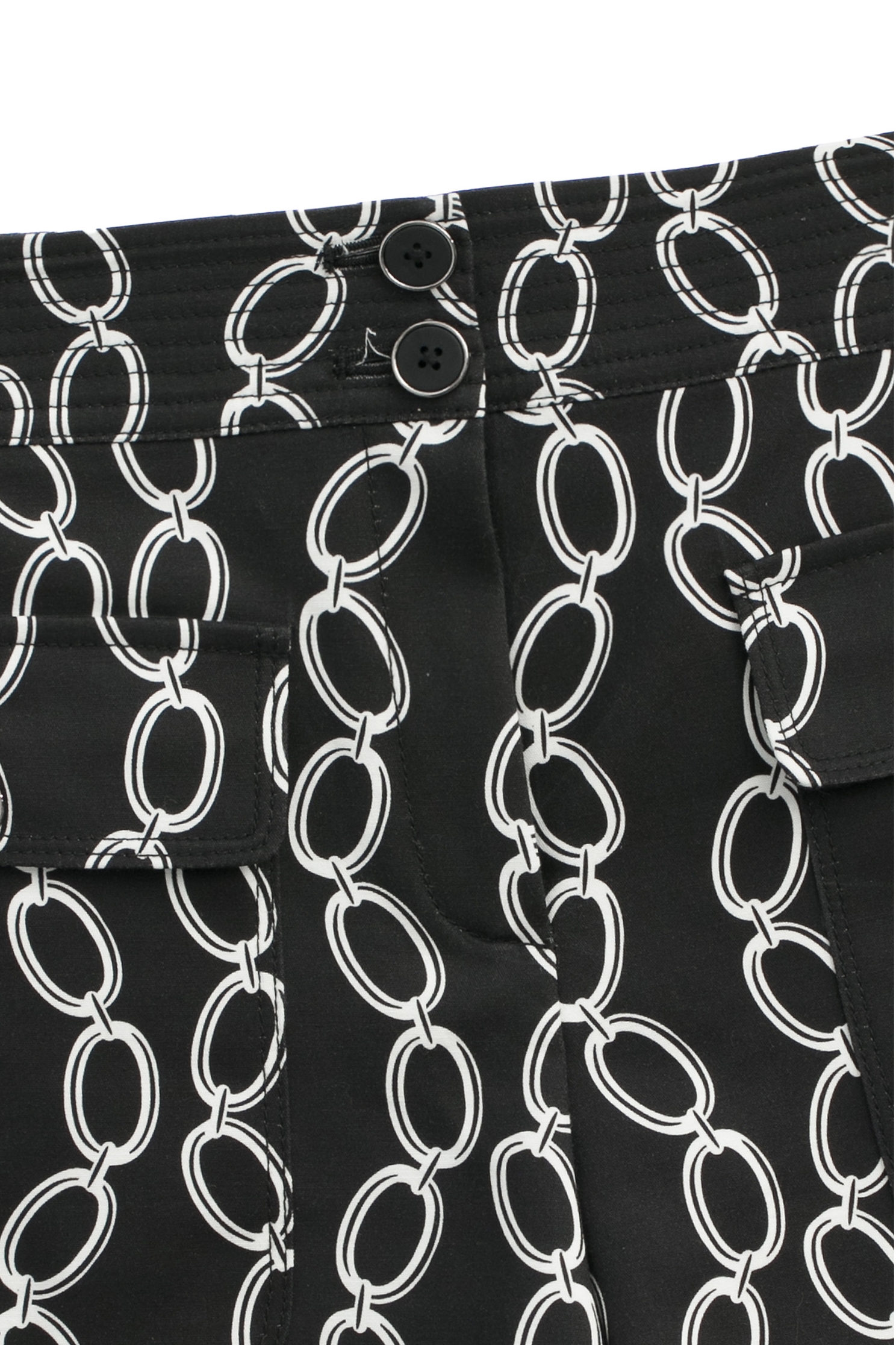 黑底白鏈條印花短褲黑底白鏈條印花短褲,春夏穿搭,短褲,褲子