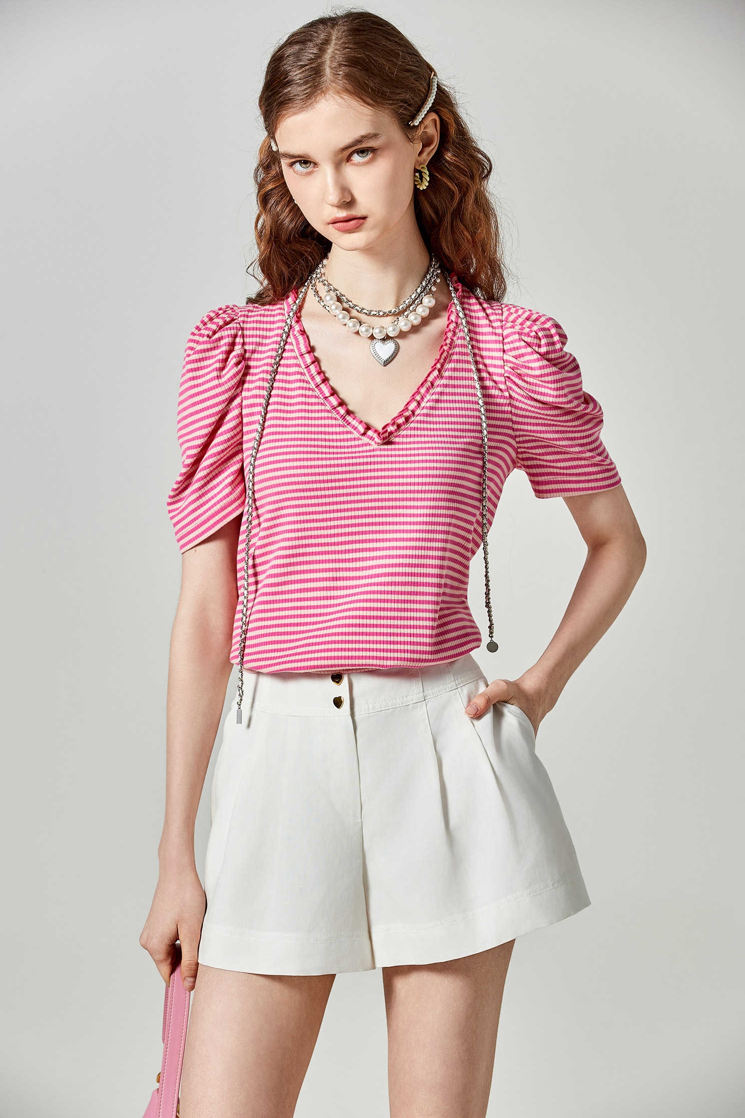 牛奶色愛心釦短褲牛奶色愛心釦短褲,春夏穿搭,白色短褲,白色褲子,短褲,褲子