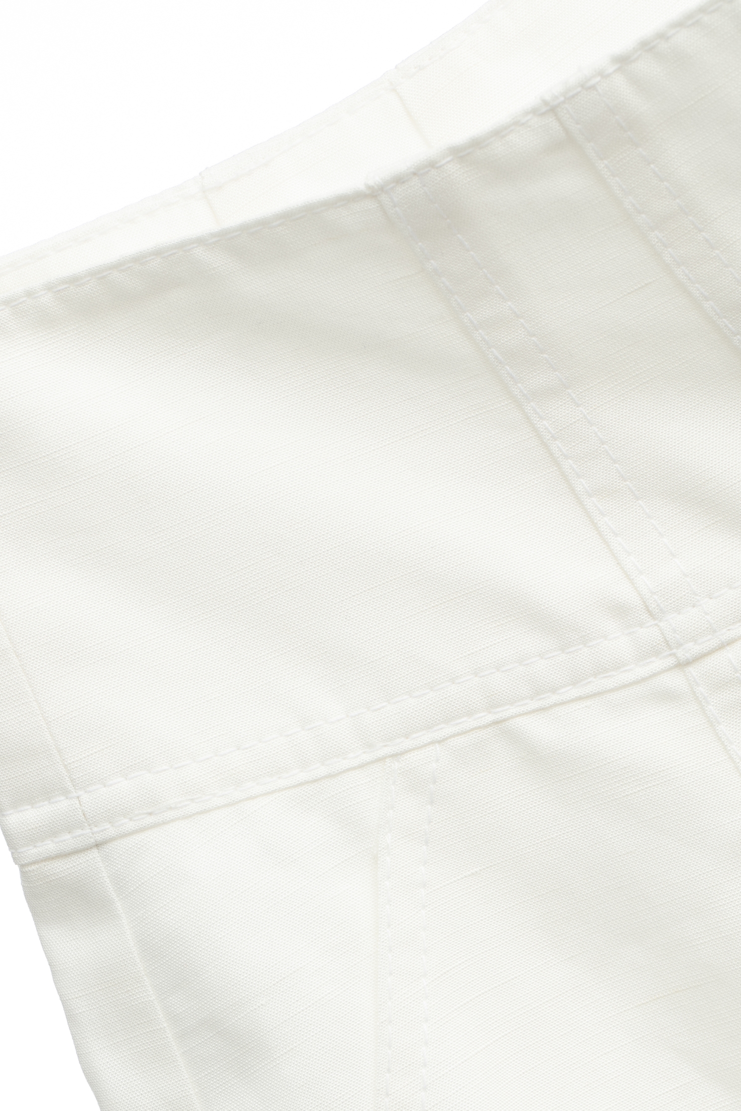 牛奶色愛心釦短褲牛奶色愛心釦短褲,春夏穿搭,白色短褲,白色褲子,短褲,褲子