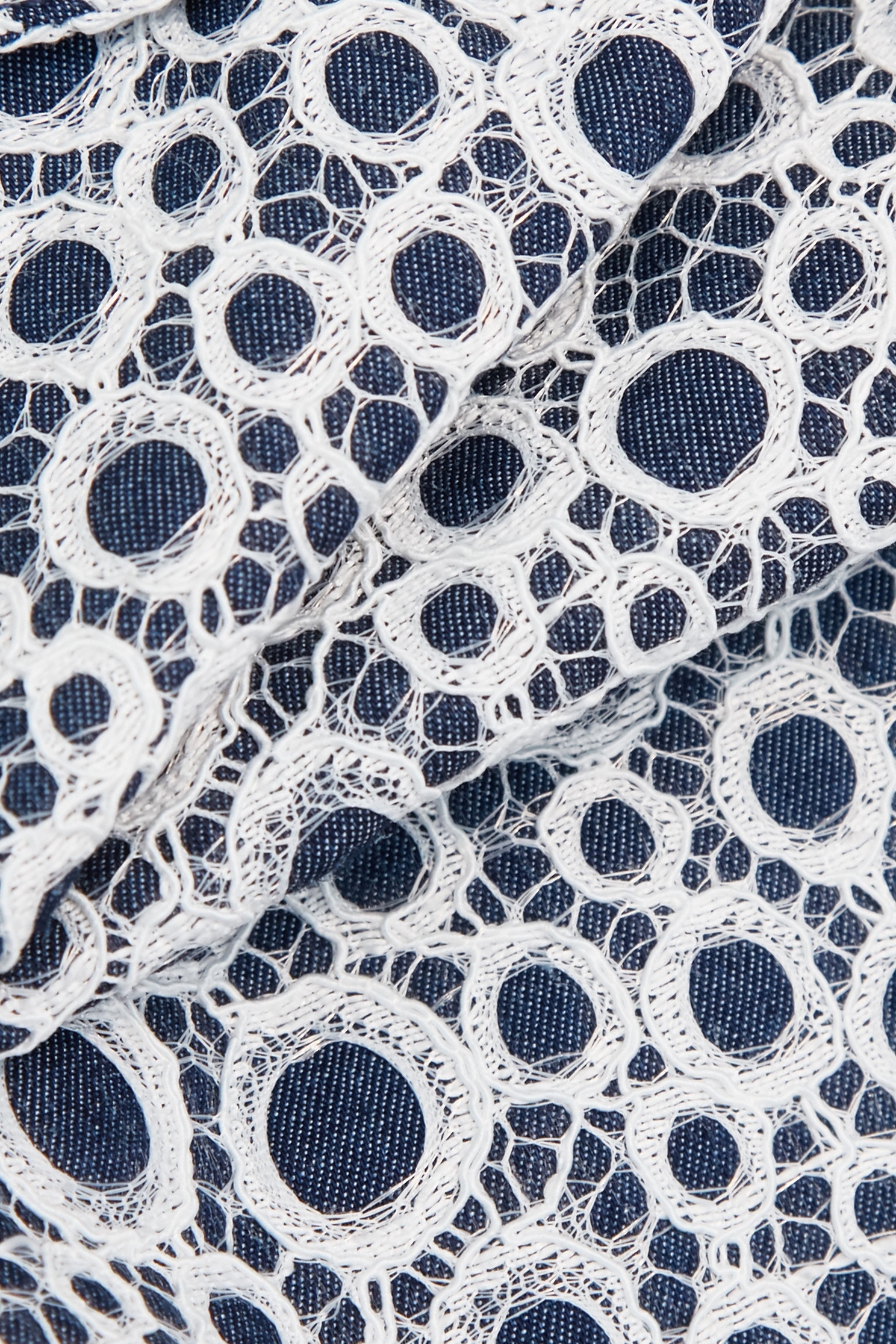 貼合蕾絲偽牛仔短褲貼合蕾絲偽牛仔短褲,春夏穿搭,時髦成套搭配,牛仔,牛仔短褲,短褲,腰帶,蕾絲