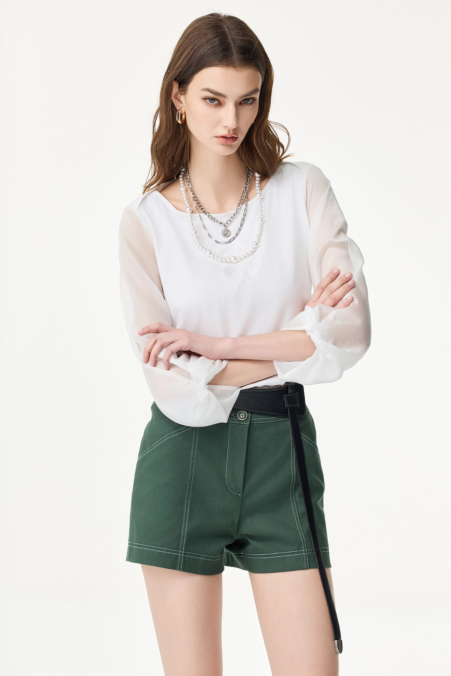 高山綠跳色壓線短褲高山綠跳色壓線短褲,丹寧,春夏穿搭,牛仔,短褲,輕奢度假,輕奢渡假