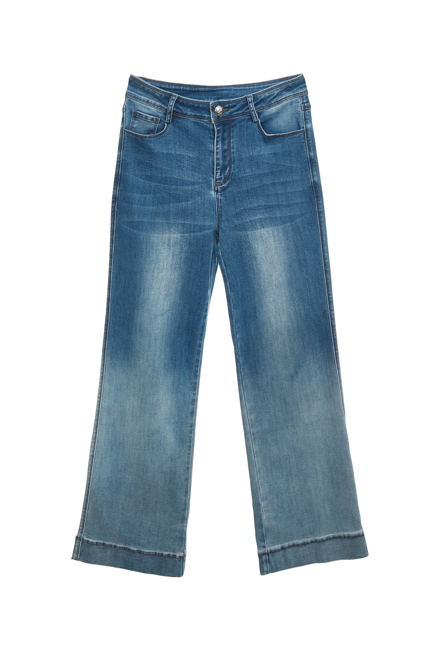 漸層淡白水洗牛仔褲漸層淡白水洗牛仔褲,丹寧,春夏穿搭,牛仔,牛仔褲,約會特輯