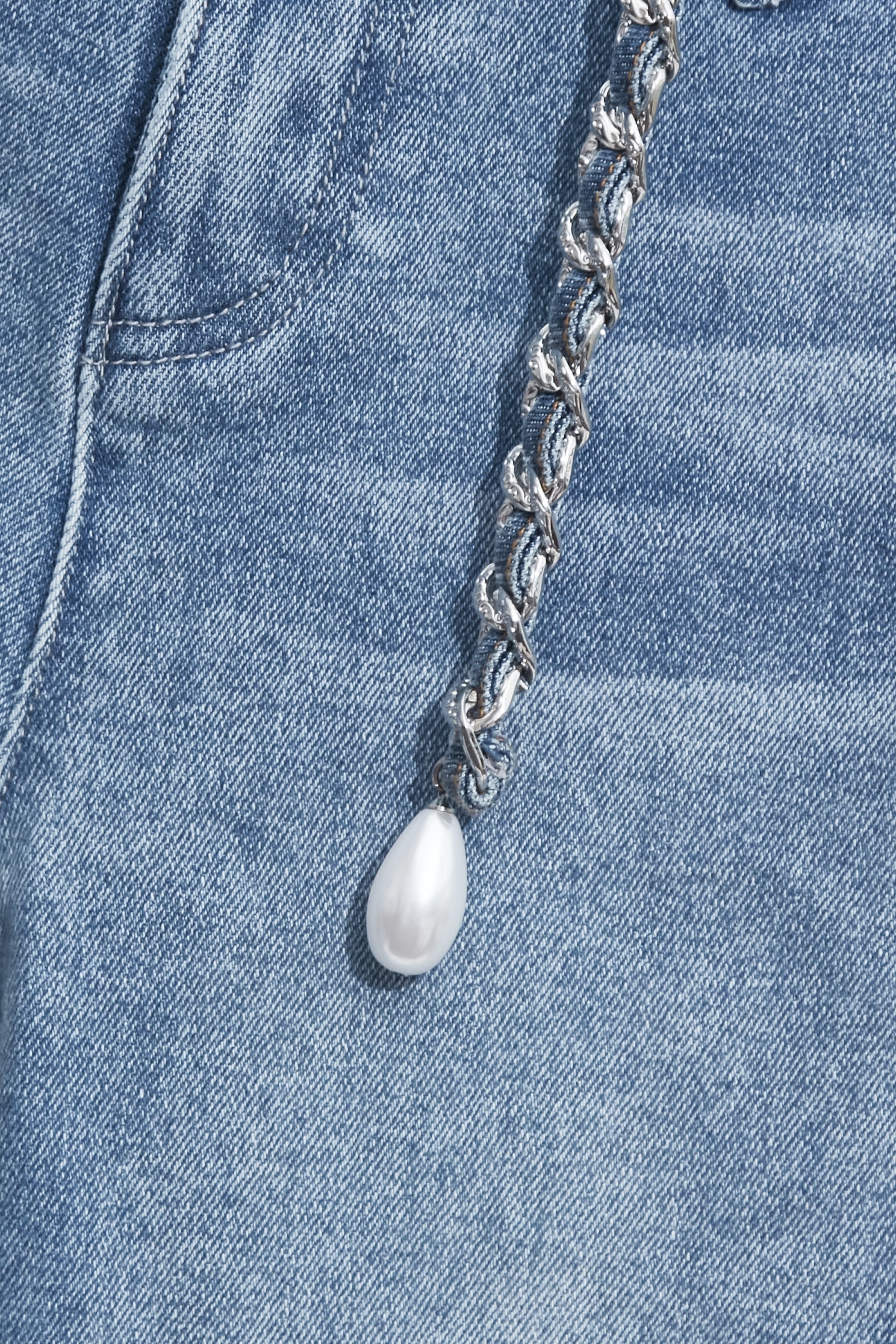 綴小香風腰鍊牛仔喇叭褲綴小香風腰鍊牛仔喇叭褲,小香風,春夏穿搭,牛仔,牛仔褲,褲子