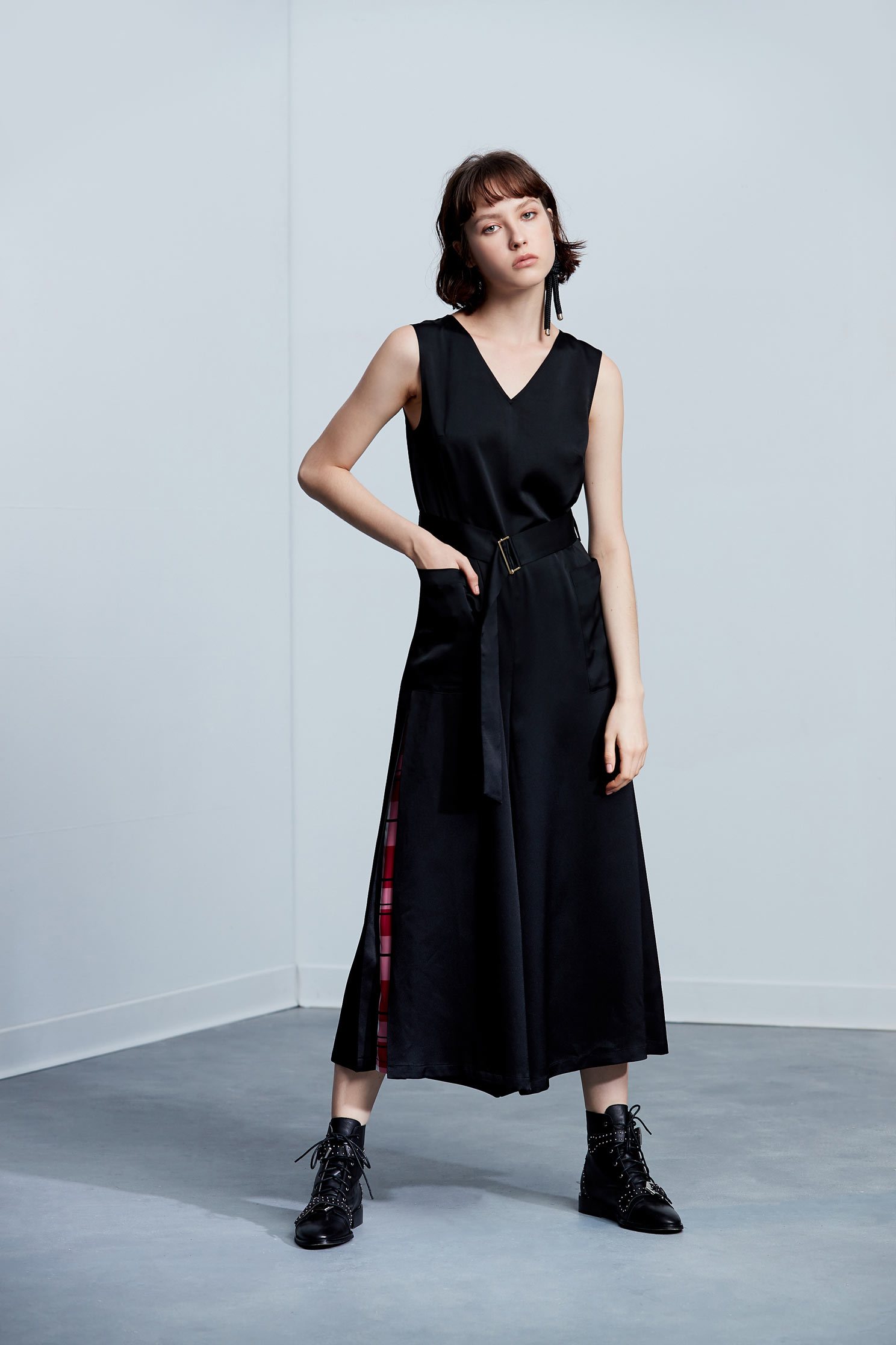 .,jumpsuit,blackpants